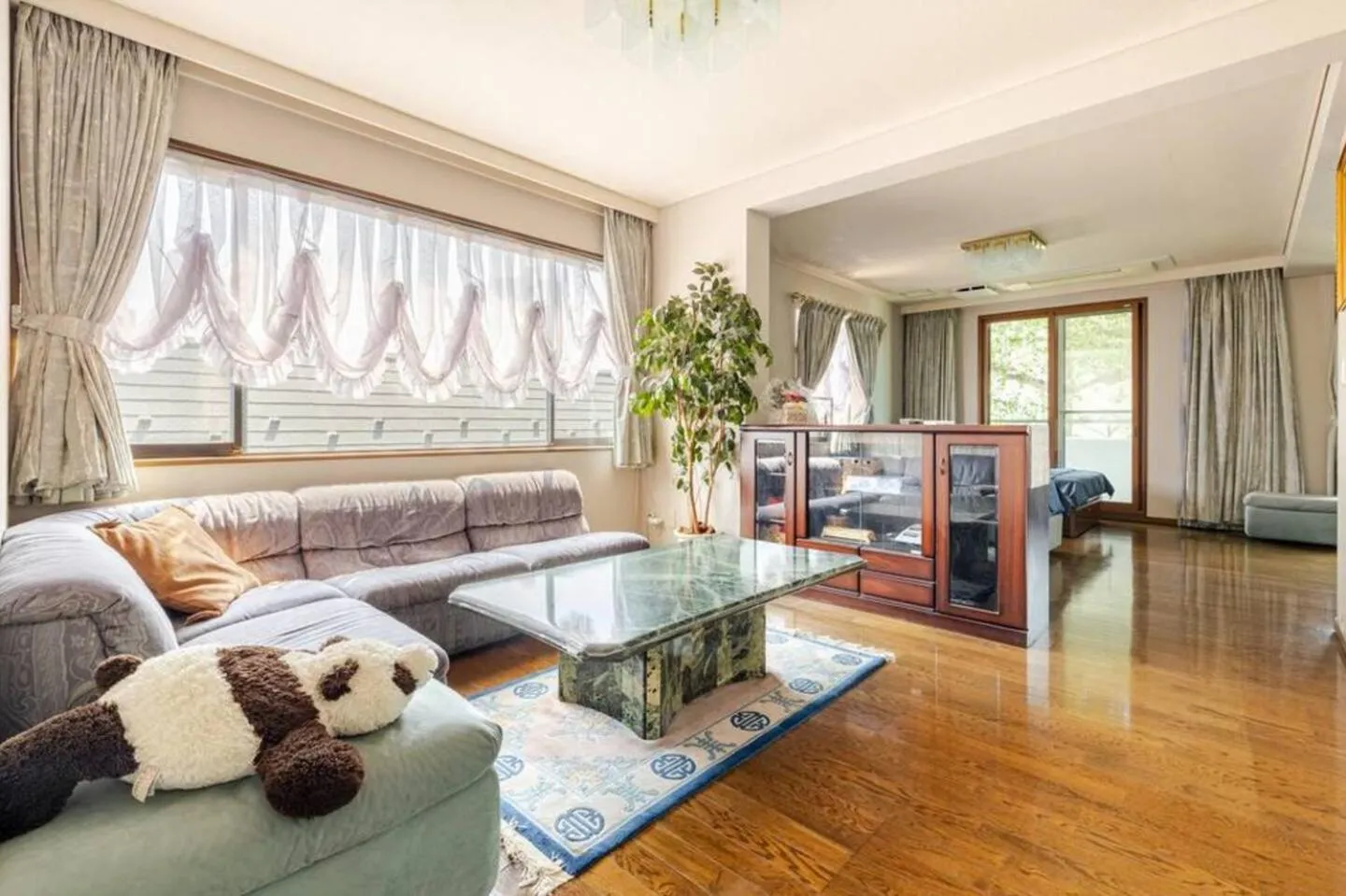 Living room in Kizen Villa