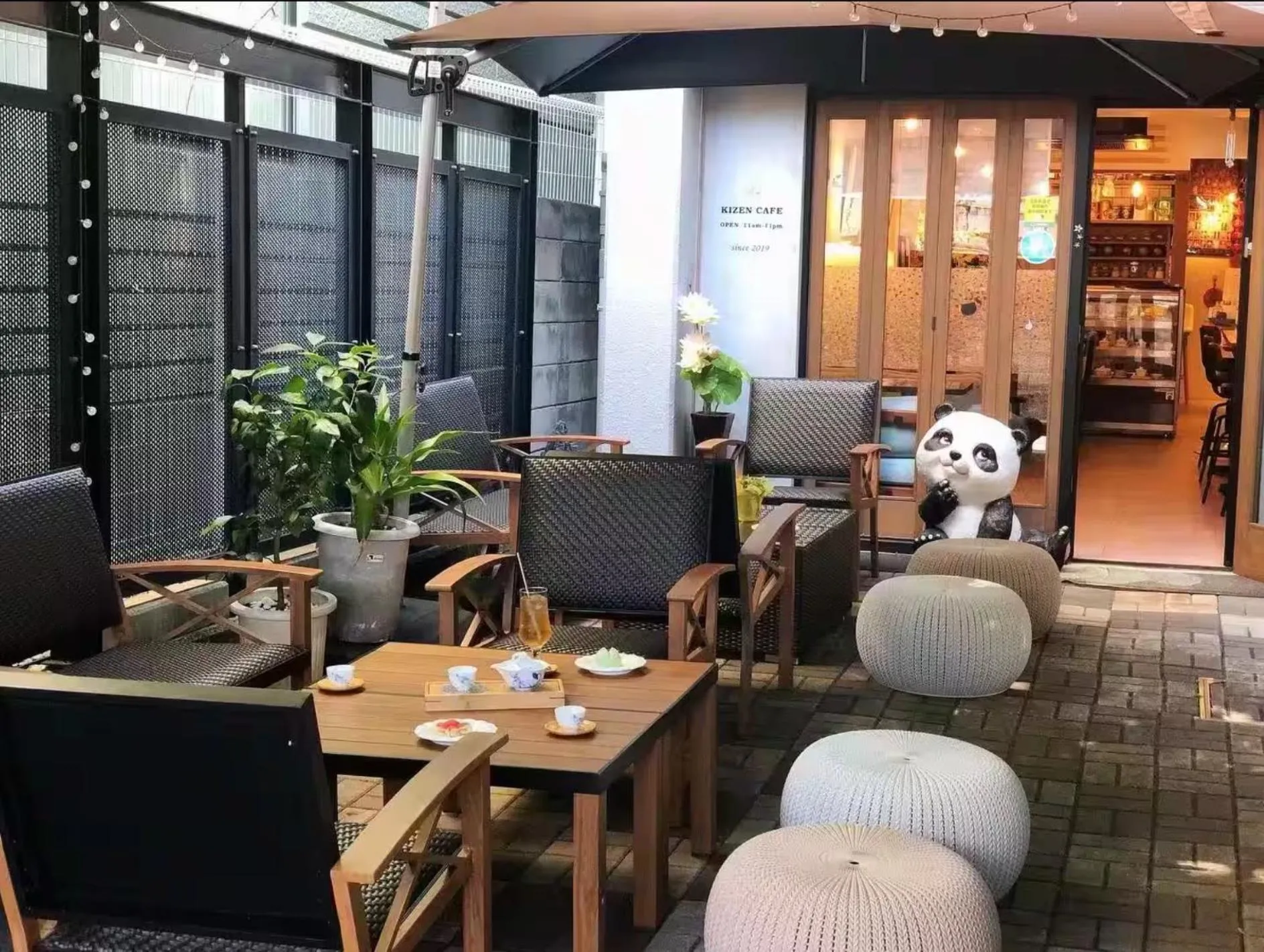Restaurant/places to eat in Kizen Villa