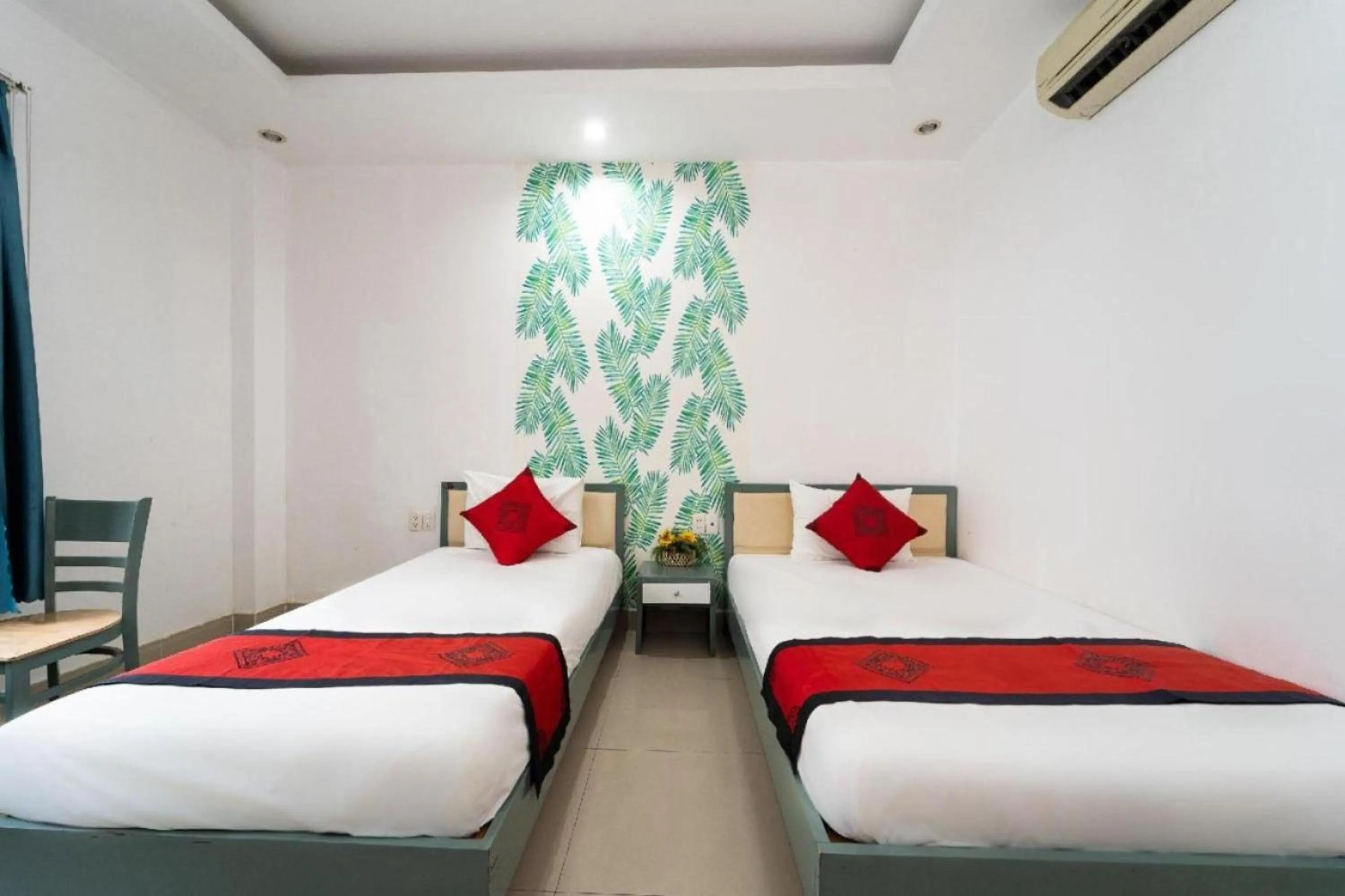 Bed in Dancenter O Cozy 5 Hotel Near SECC