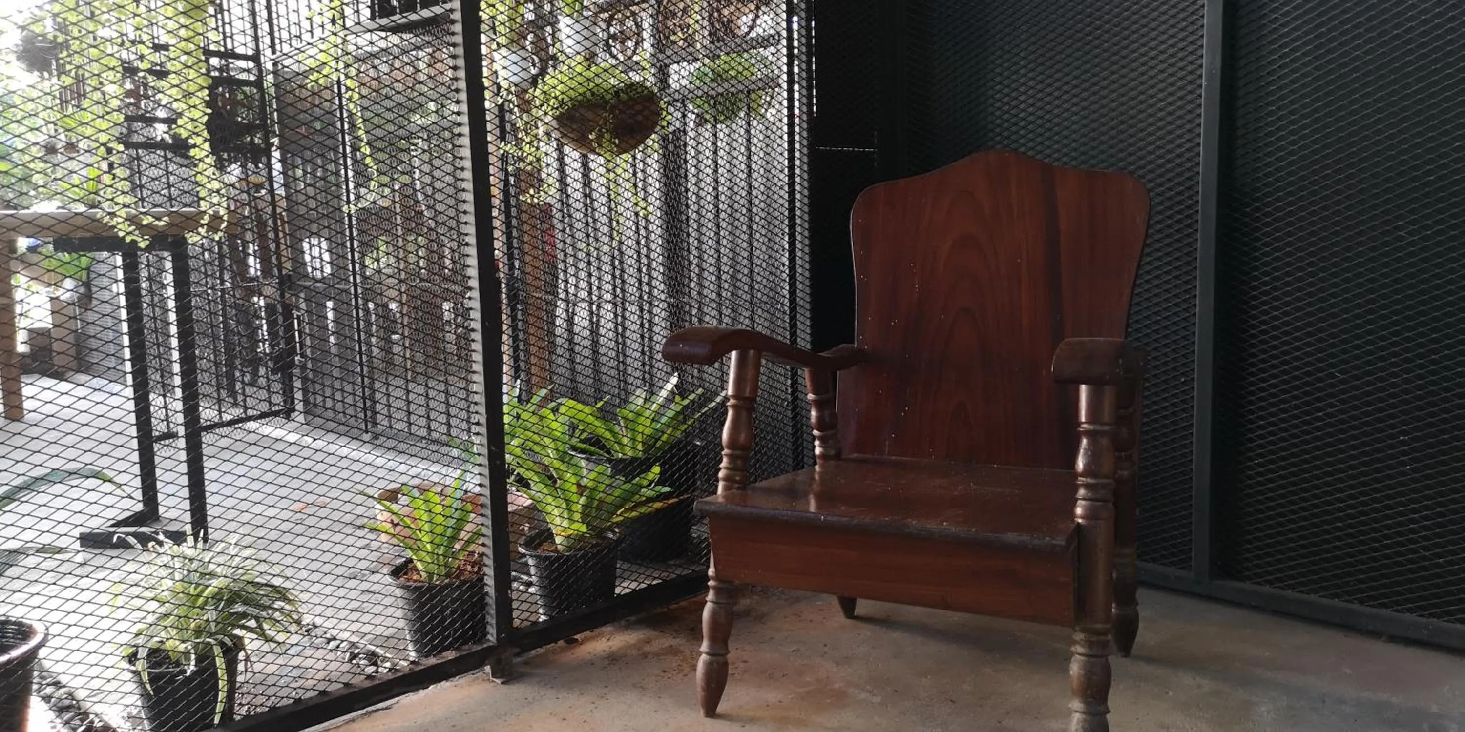 Seating area in Siri Guesthouse @ Surat Thani