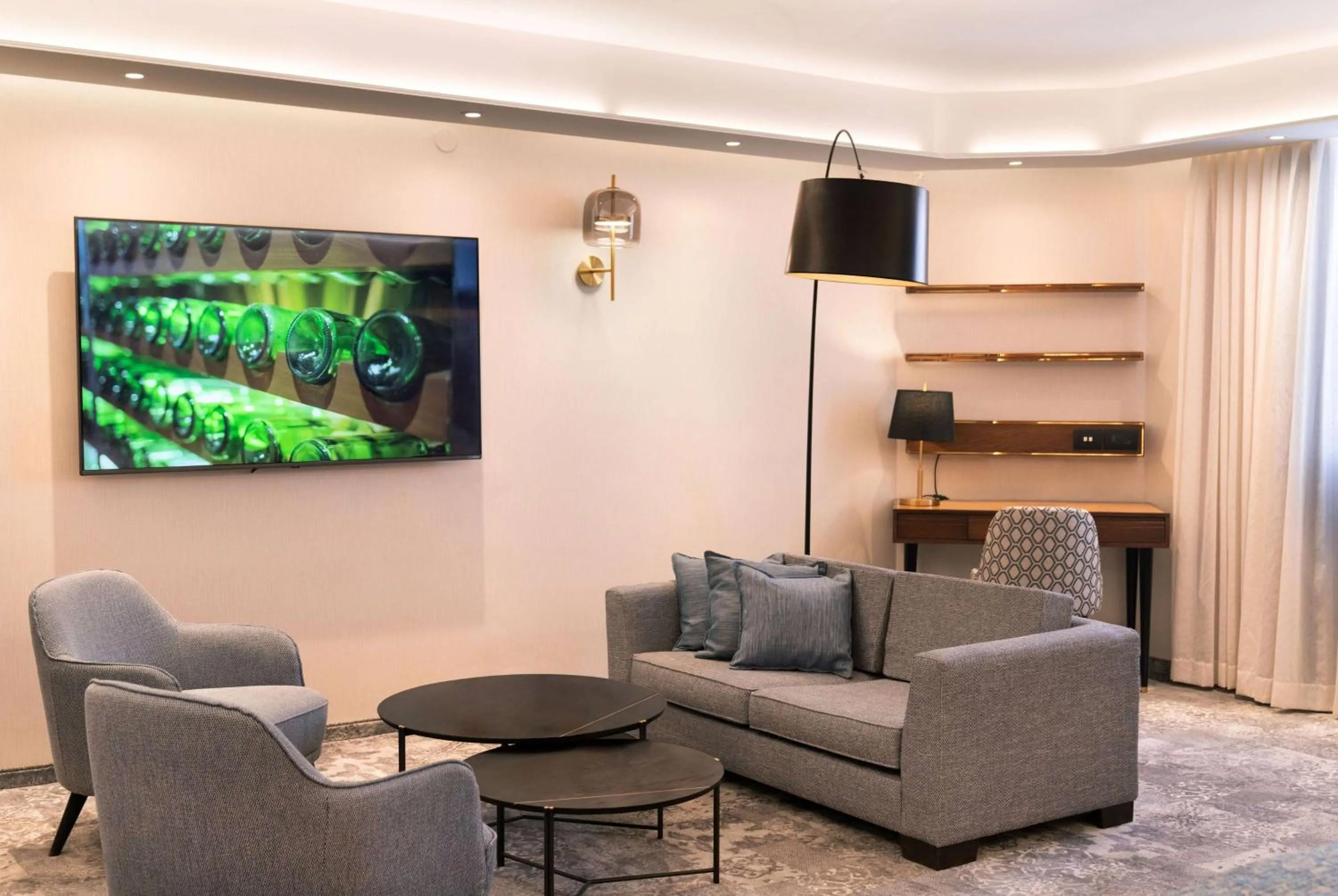 TV and multimedia in Ramada Jerusalem Hotel