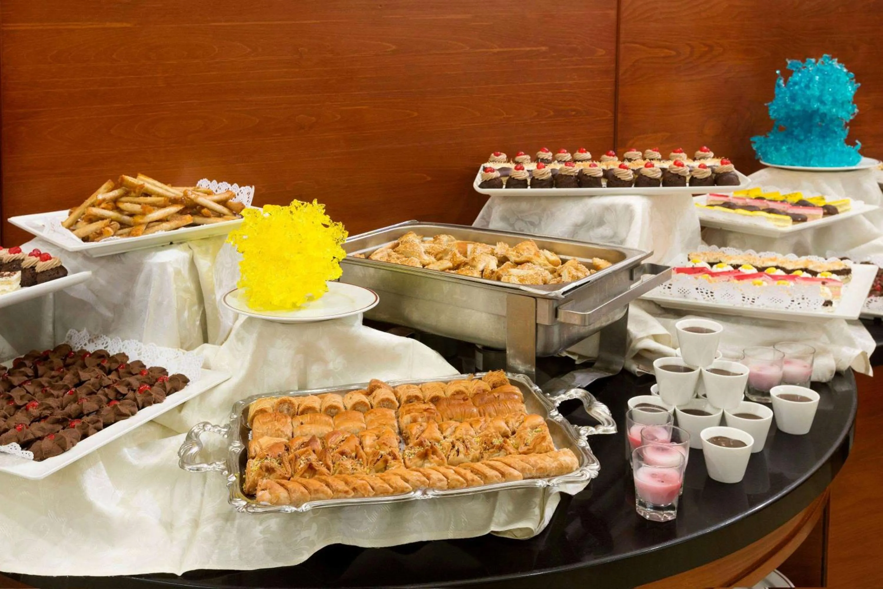 Restaurant/places to eat in Ramada Jerusalem Hotel