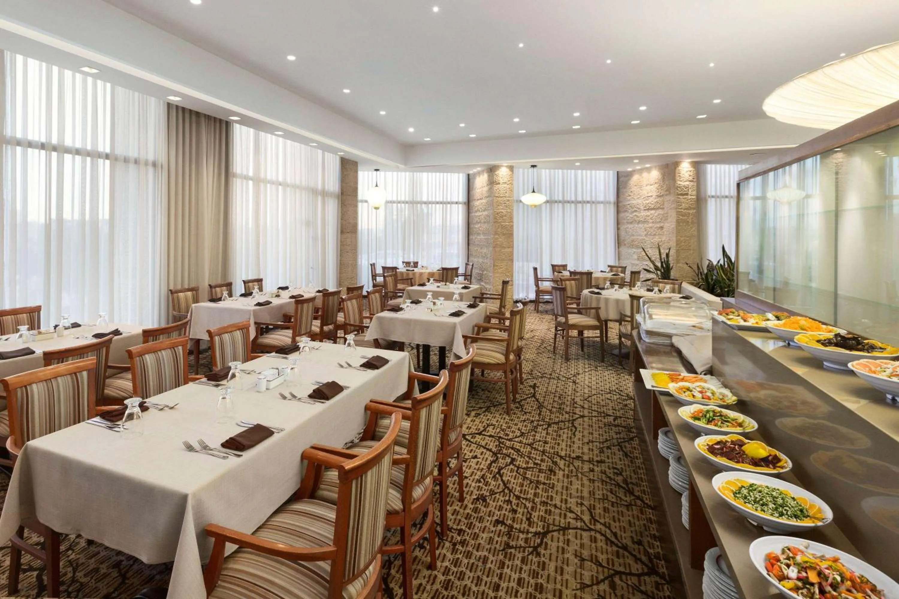 Restaurant/places to eat in Ramada Jerusalem Hotel