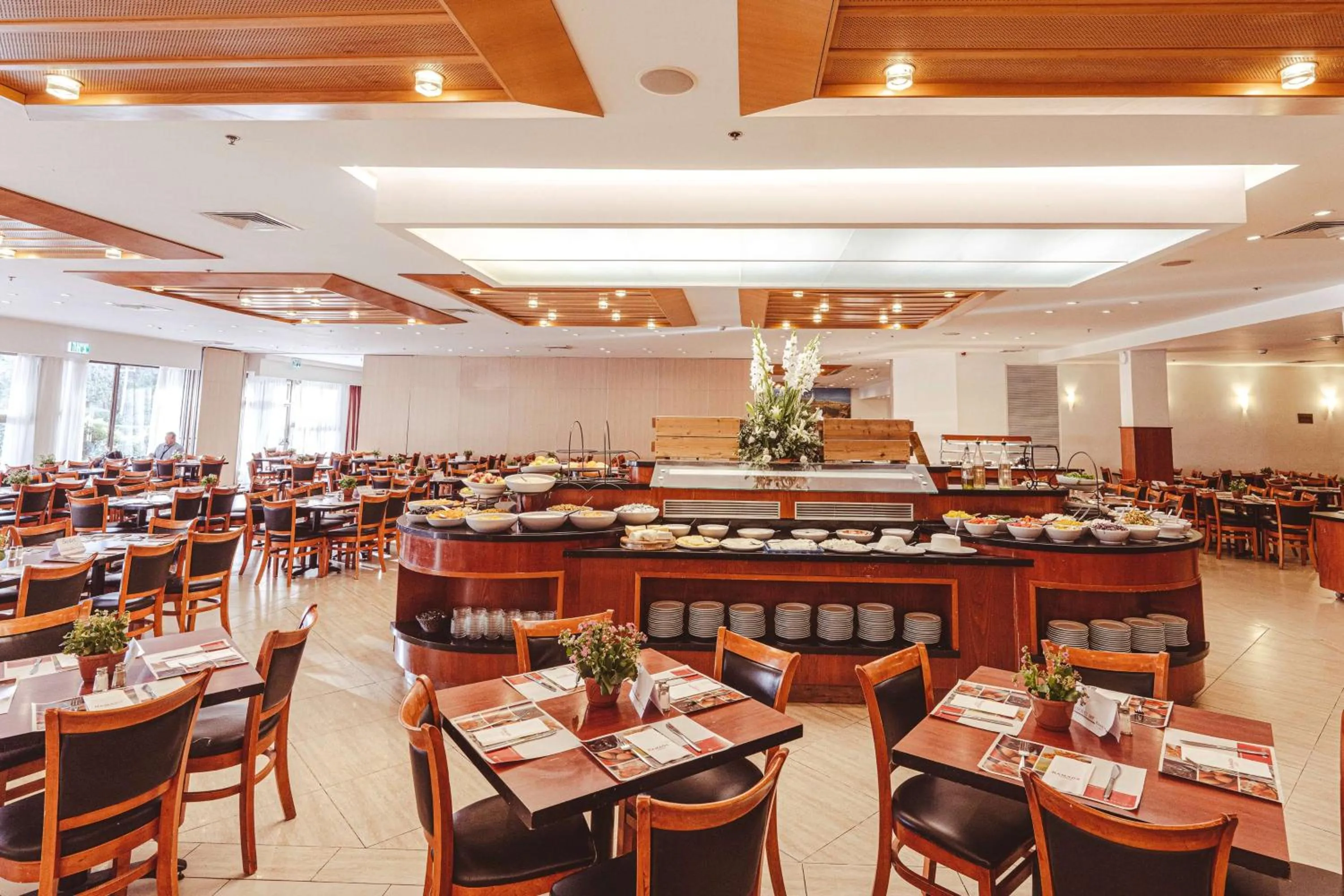 Restaurant/places to eat in Ramada Jerusalem Hotel