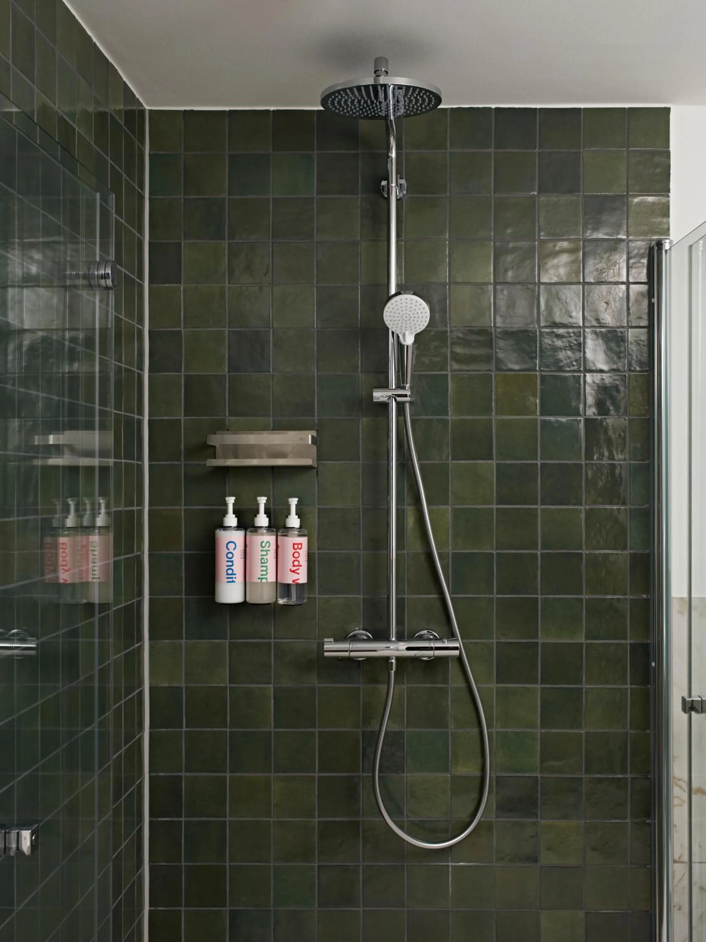 Large Studio with Kitchenette and Terrace - Accessible in Numa Stuttgart Rotebühlplatz