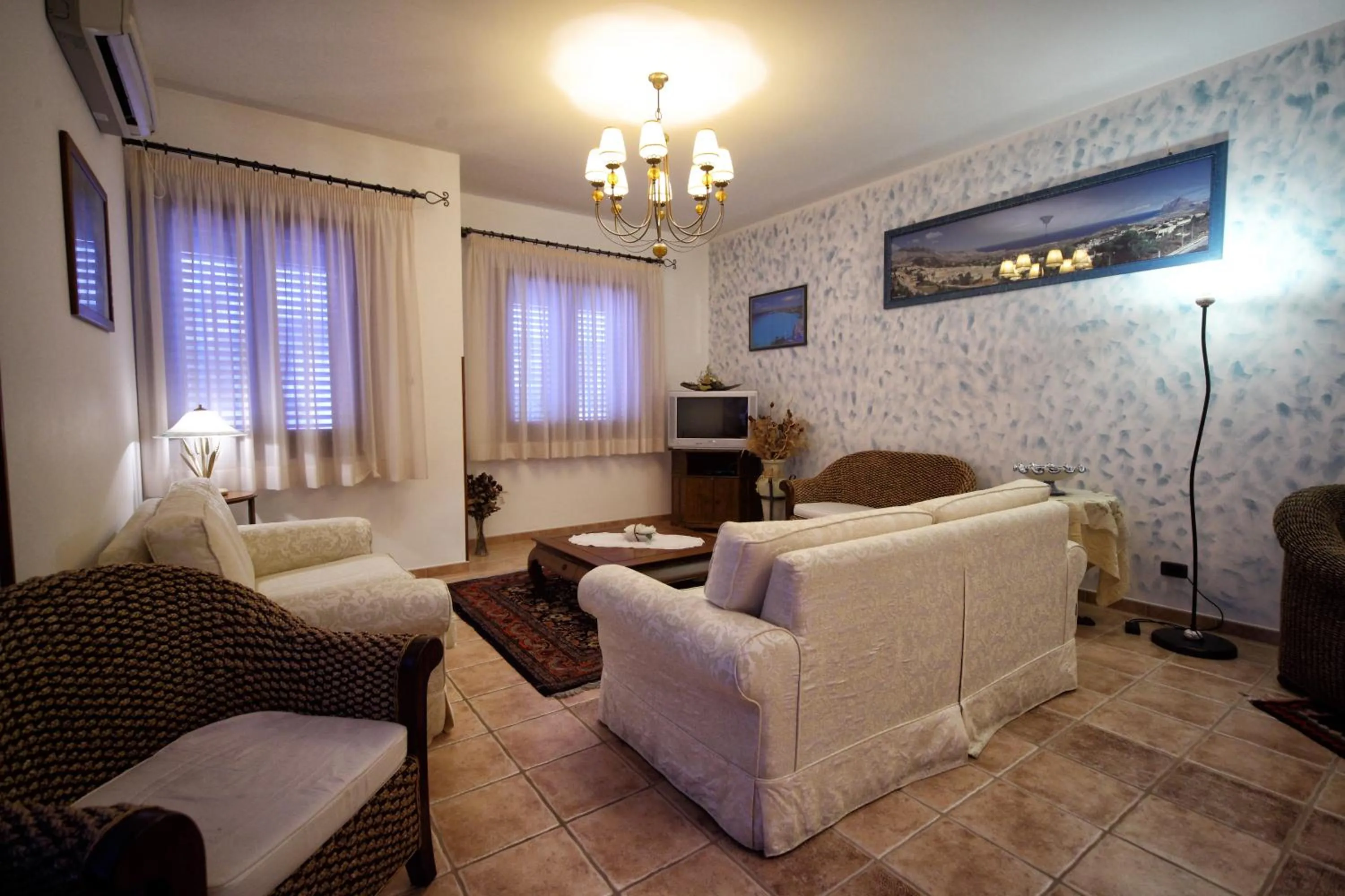 Lounge or bar in History Hotel