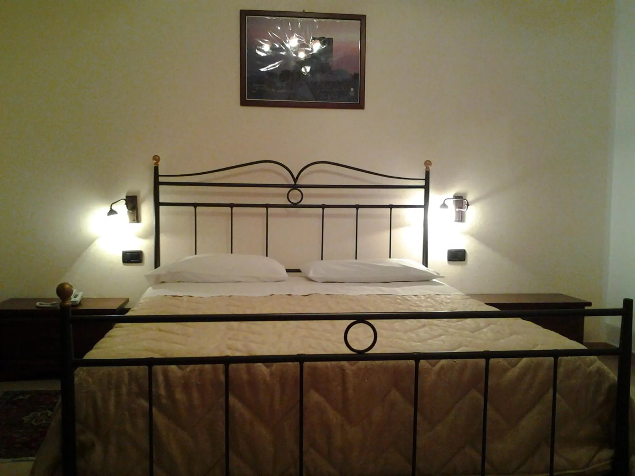 Balcony/Terrace, Bed in History Hotel