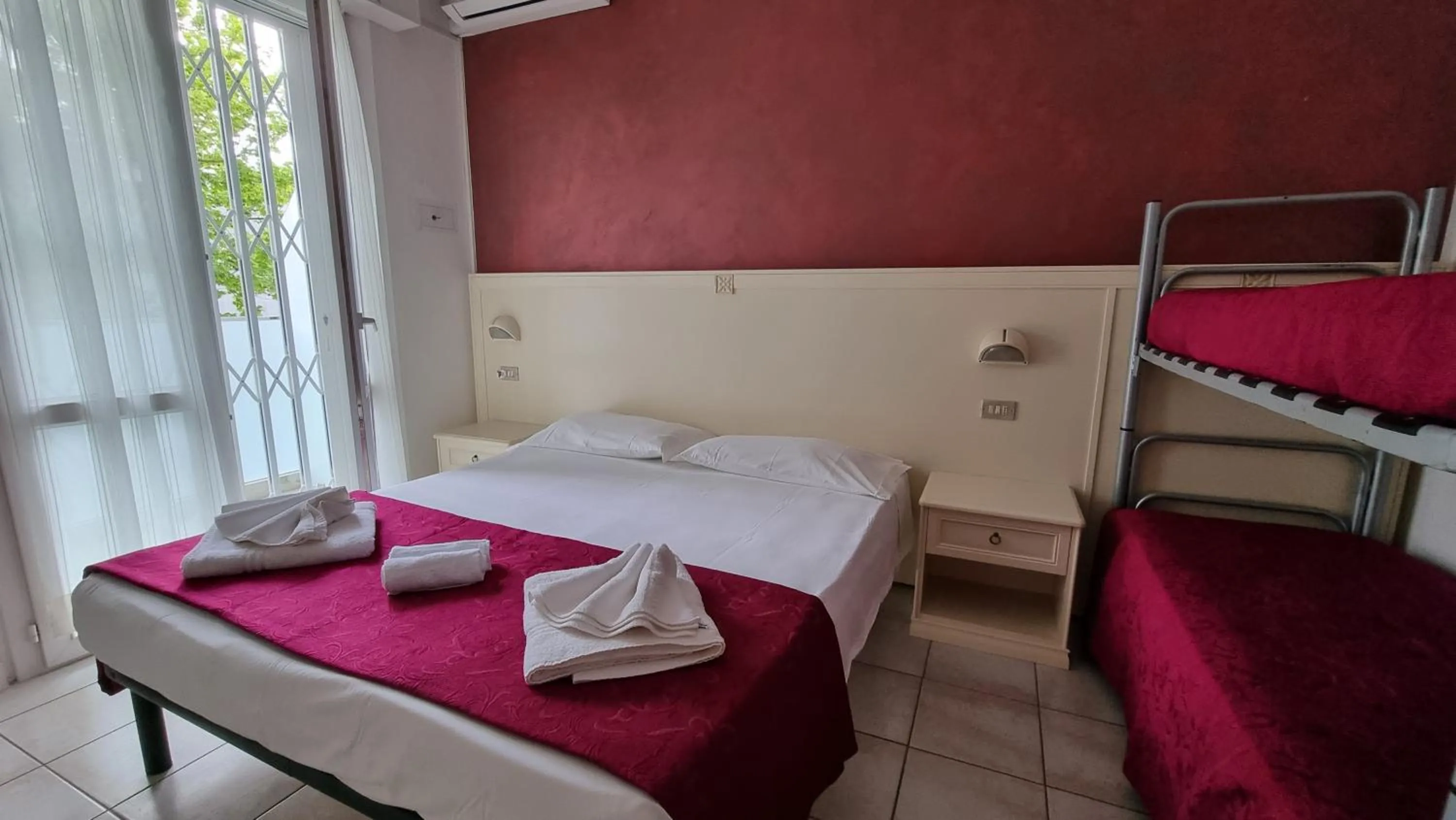 Bedroom in Hotel Costanza