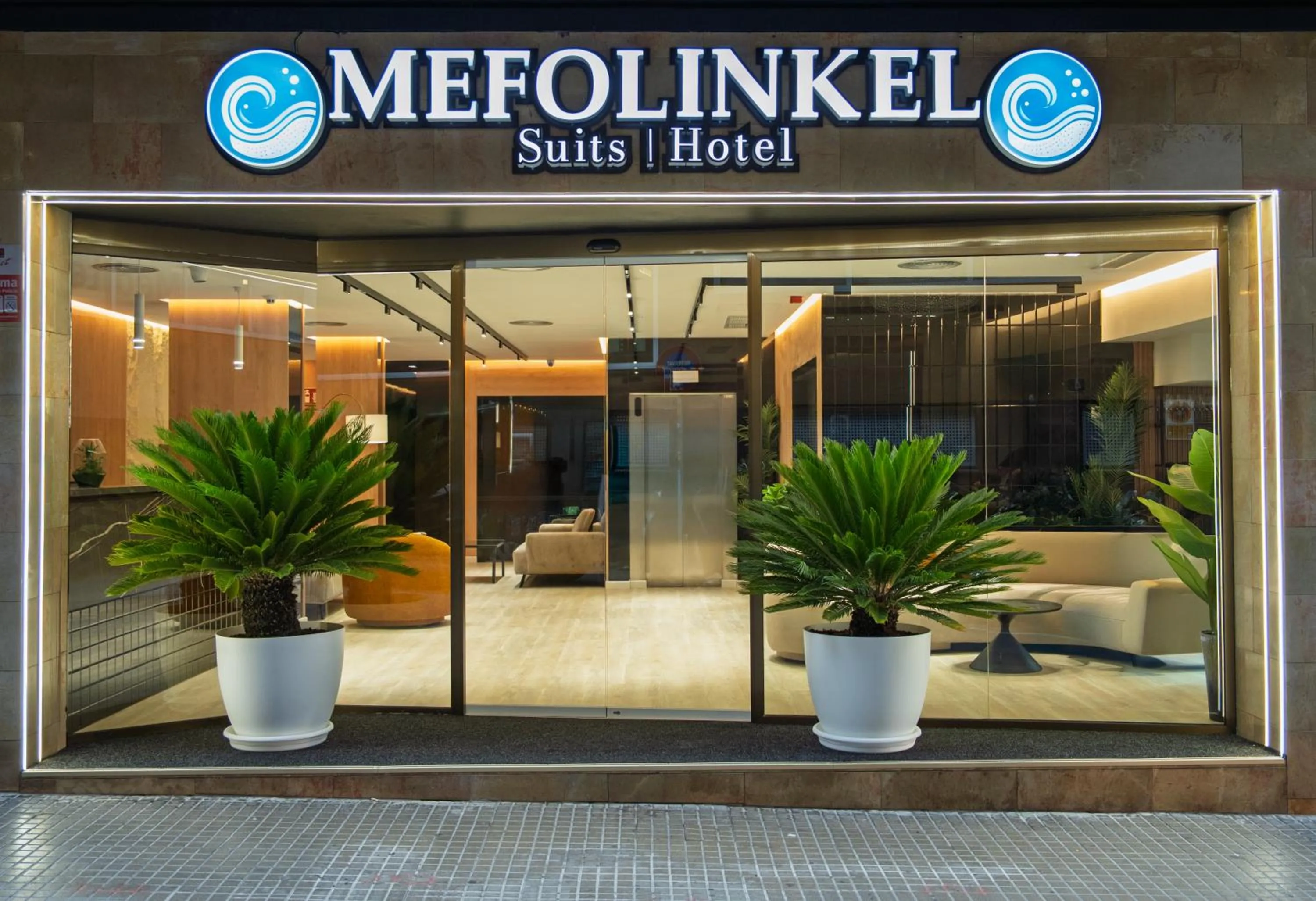 Facade/entrance in Hotel Mefolinkel Suits