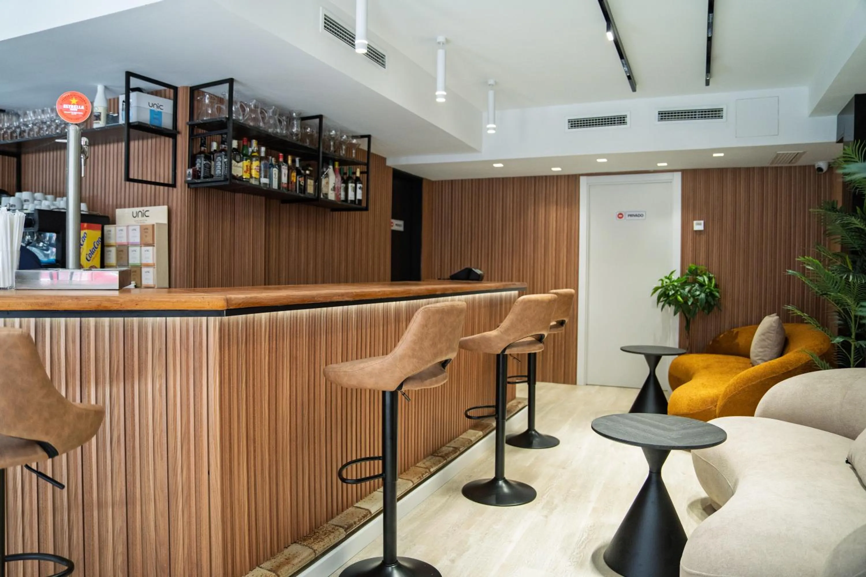 Lounge or bar in Hotel Mefolinkel Suits