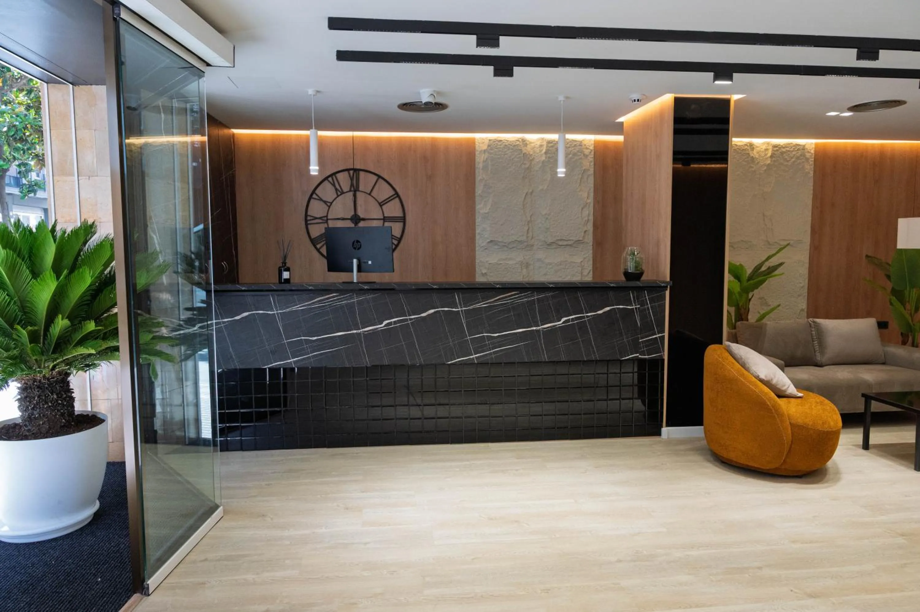 Lobby or reception in Hotel Mefolinkel Suits