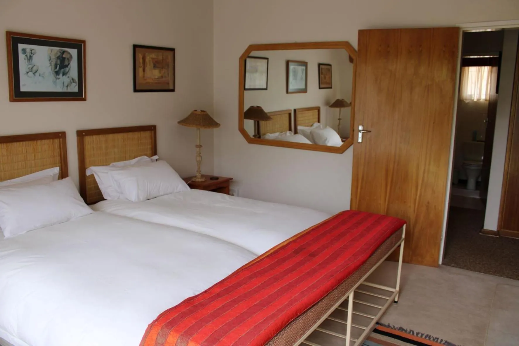 Standard Twin Room - single occupancy in Rosewood Corner, Clarens