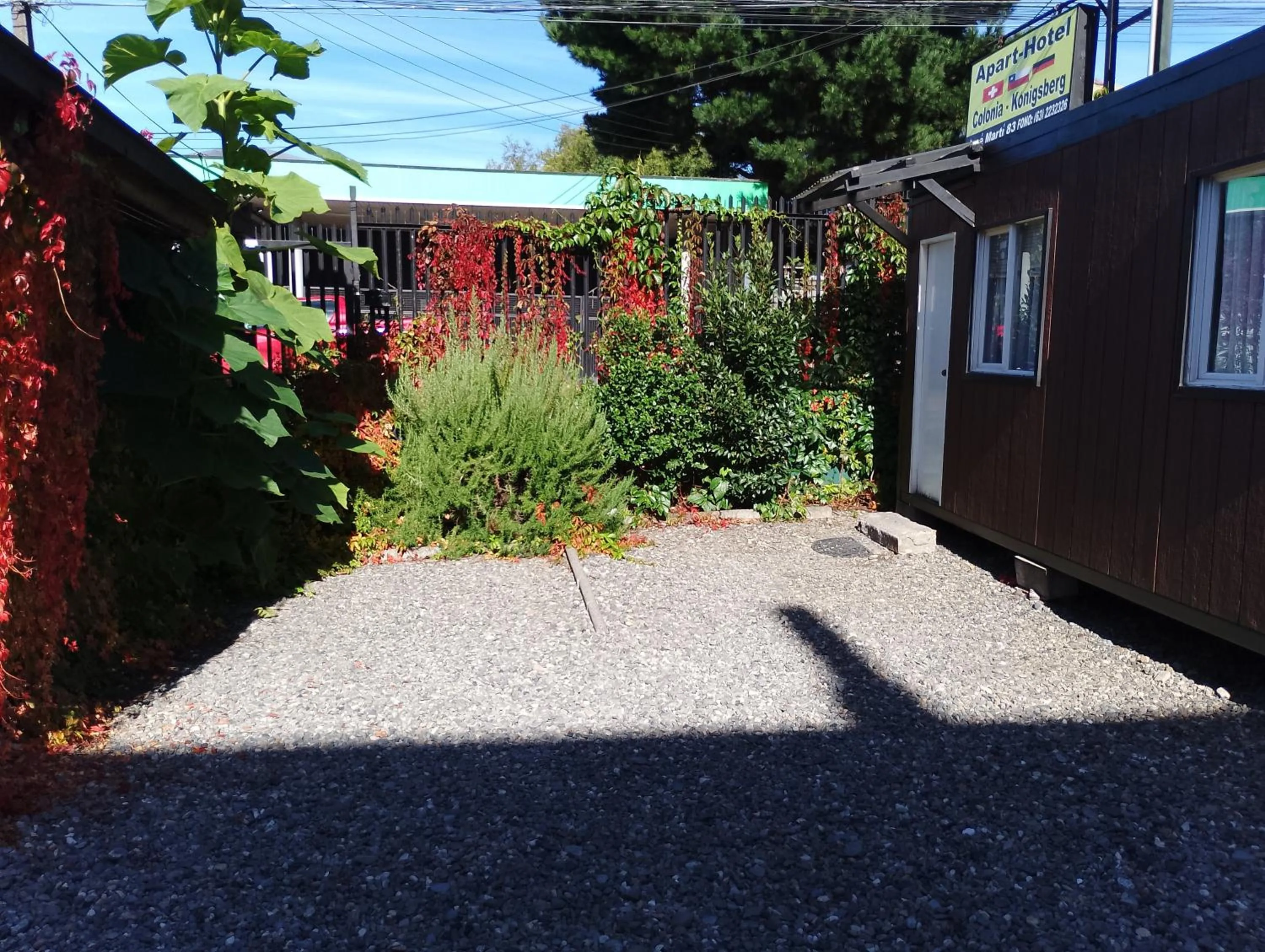 Garden view in Apart-Hotel Colonia-Königsberg UBICADO COSTADO TERMINAL BUSES, RÍO CALLE CALLE CARABINEROS DEPARTAMENTOS COMPLETOS CON AIRE ACONDICIONADO Y ESTACIONAMIENTO