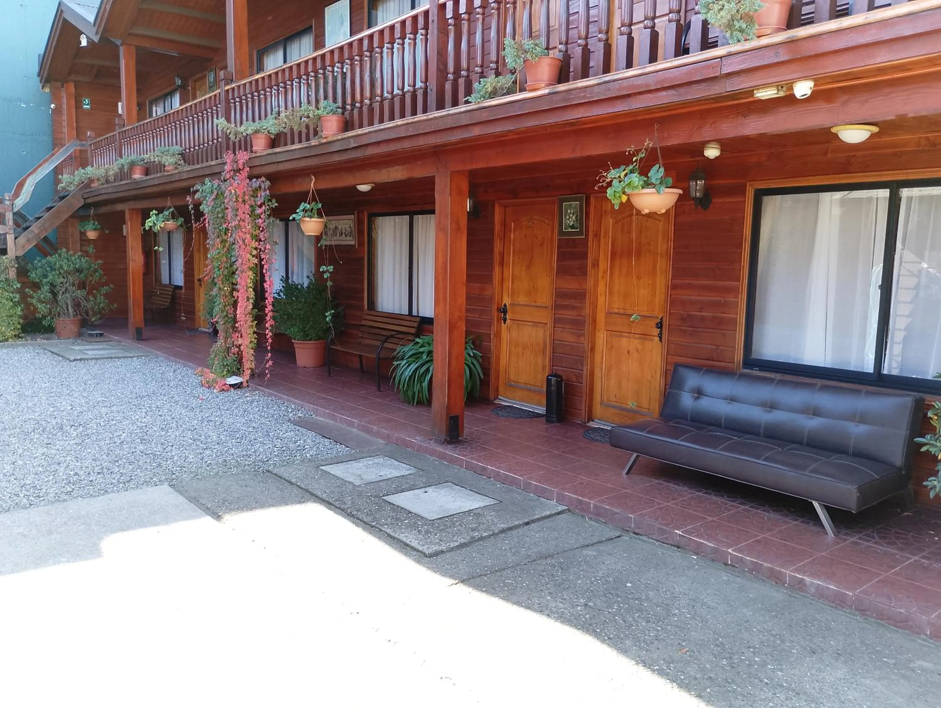 Property building in Apart-Hotel Colonia-Königsberg UBICADO COSTADO TERMINAL BUSES, RÍO CALLE CALLE CARABINEROS DEPARTAMENTOS COMPLETOS CON AIRE ACONDICIONADO Y ESTACIONAMIENTO