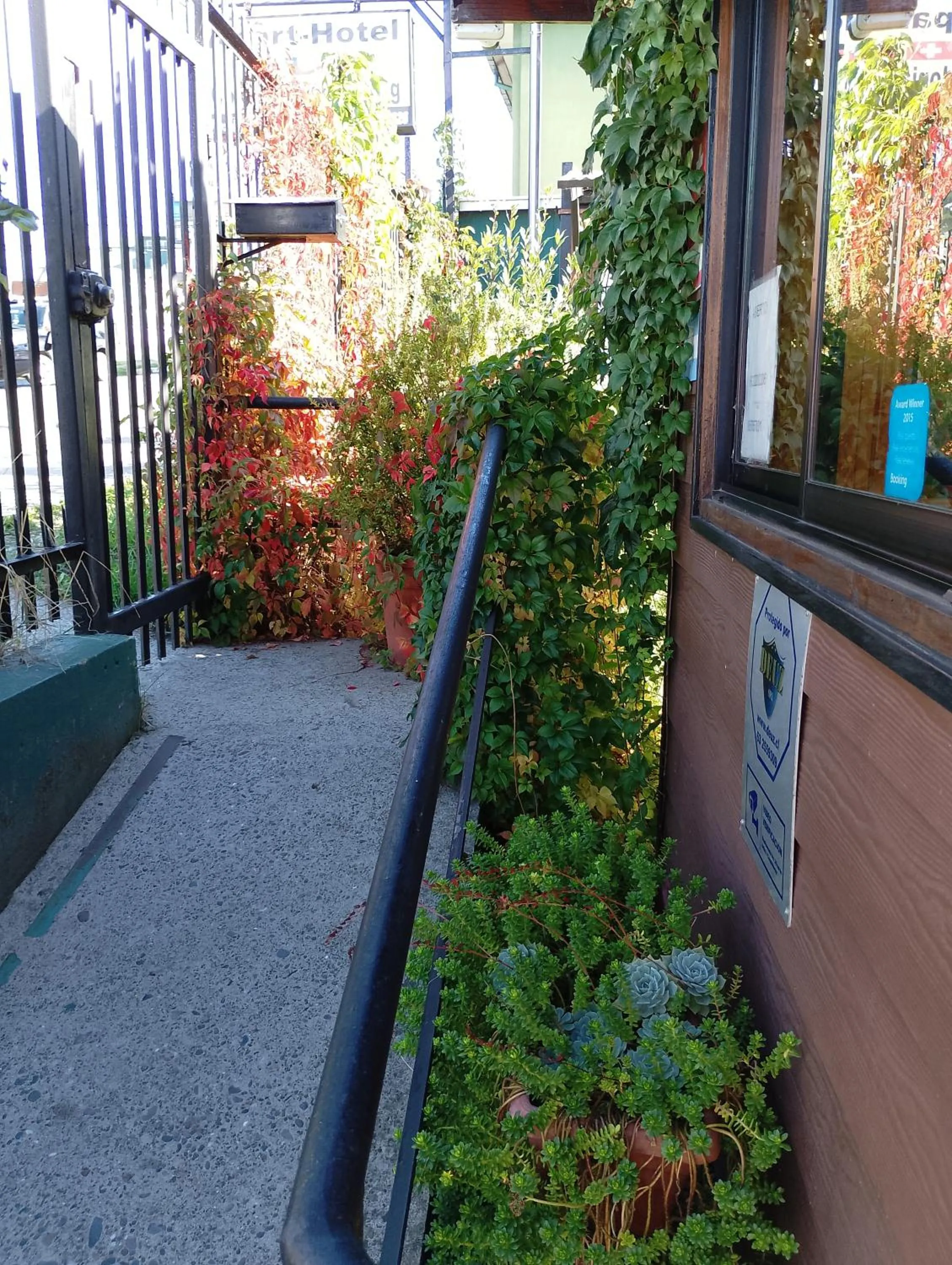 acessibility in Apart-Hotel Colonia-Königsberg UBICADO COSTADO TERMINAL BUSES, RÍO CALLE CALLE CARABINEROS DEPARTAMENTOS COMPLETOS CON AIRE ACONDICIONADO Y ESTACIONAMIENTO