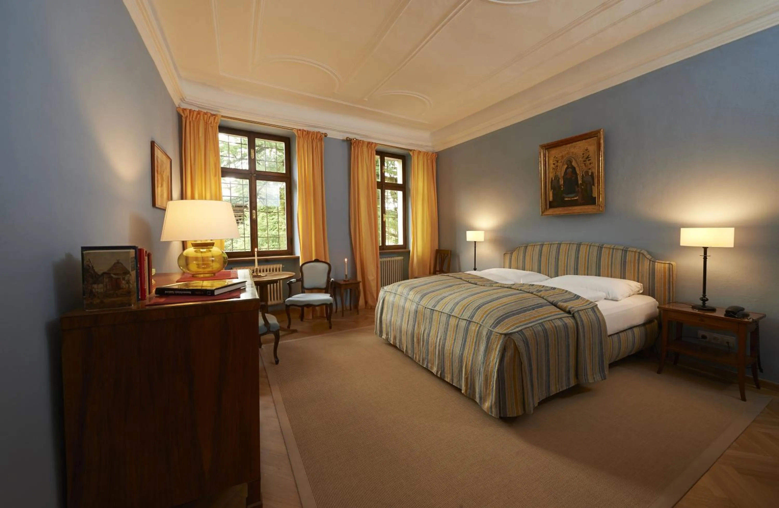 Photo of the whole room, Bed in Schloss Englar