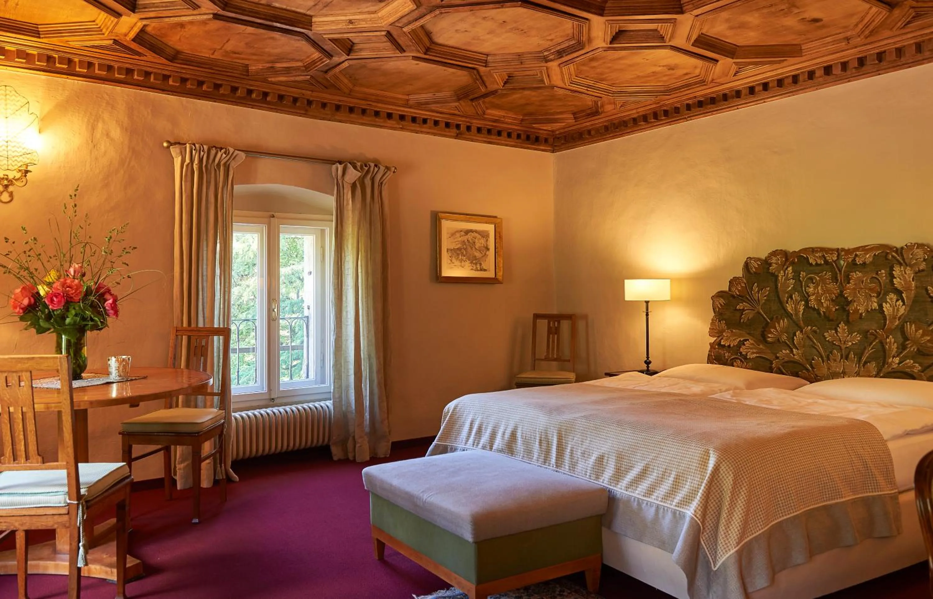 Photo of the whole room, Bed in Schloss Englar