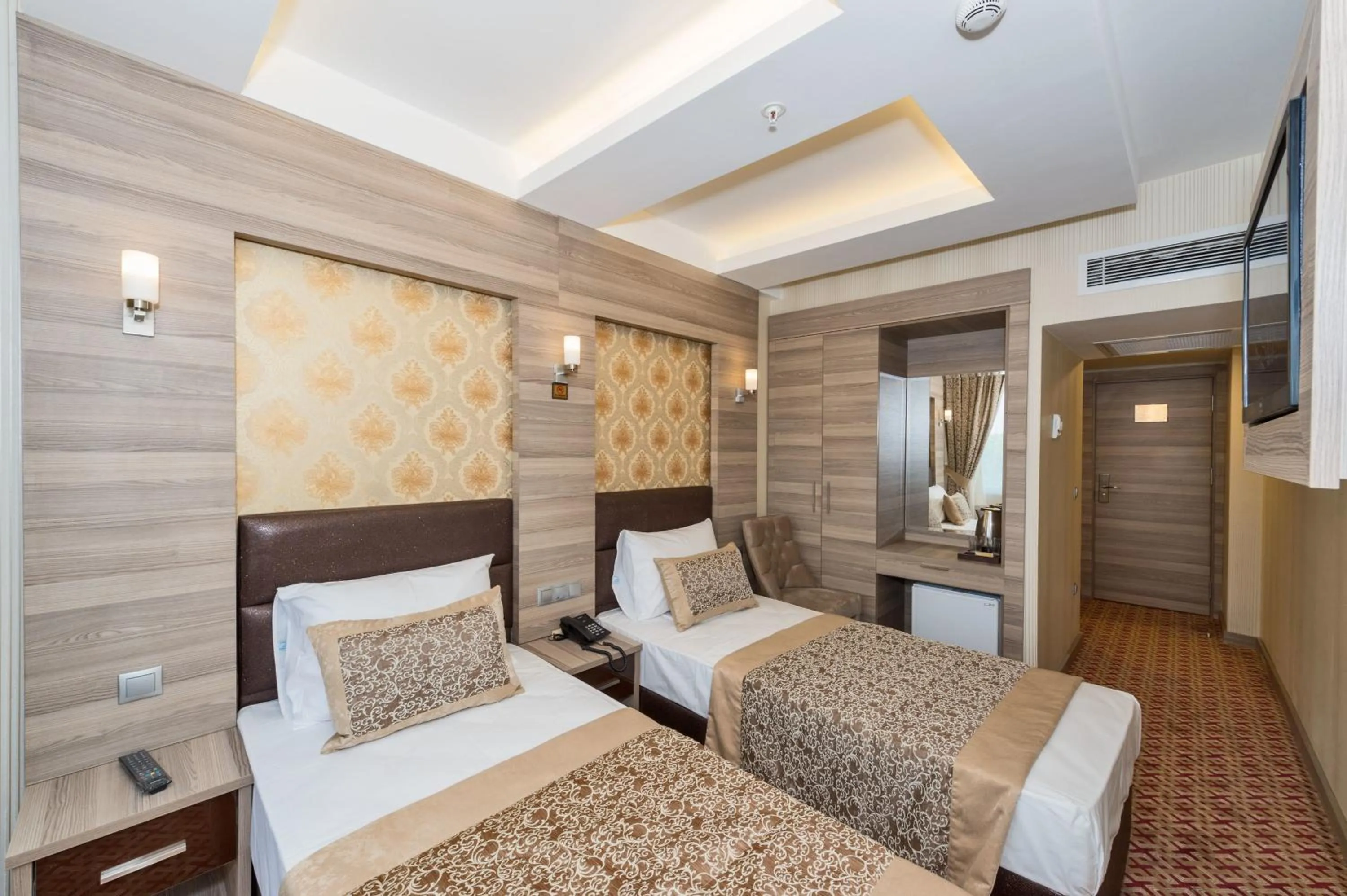 Photo of the whole room in Matiat Hotel Istanbul