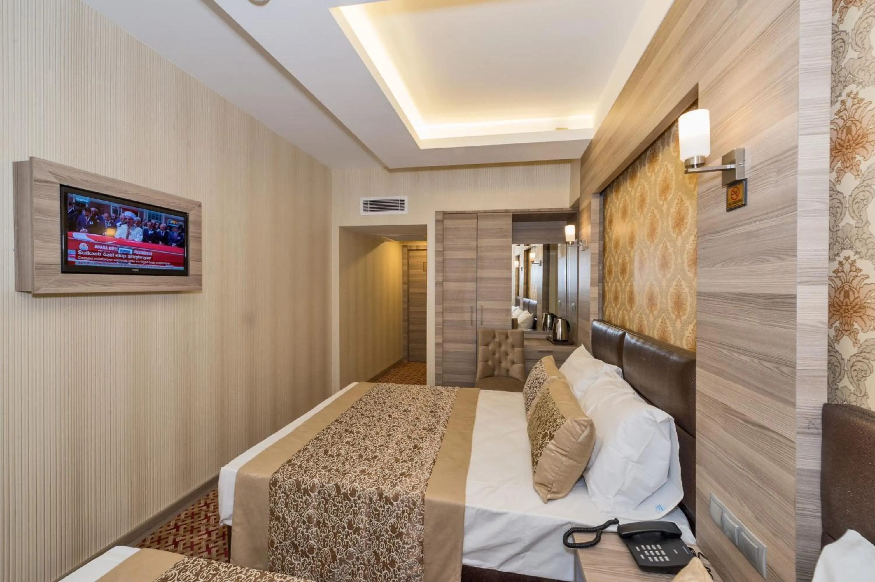TV and multimedia in Matiat Hotel Istanbul