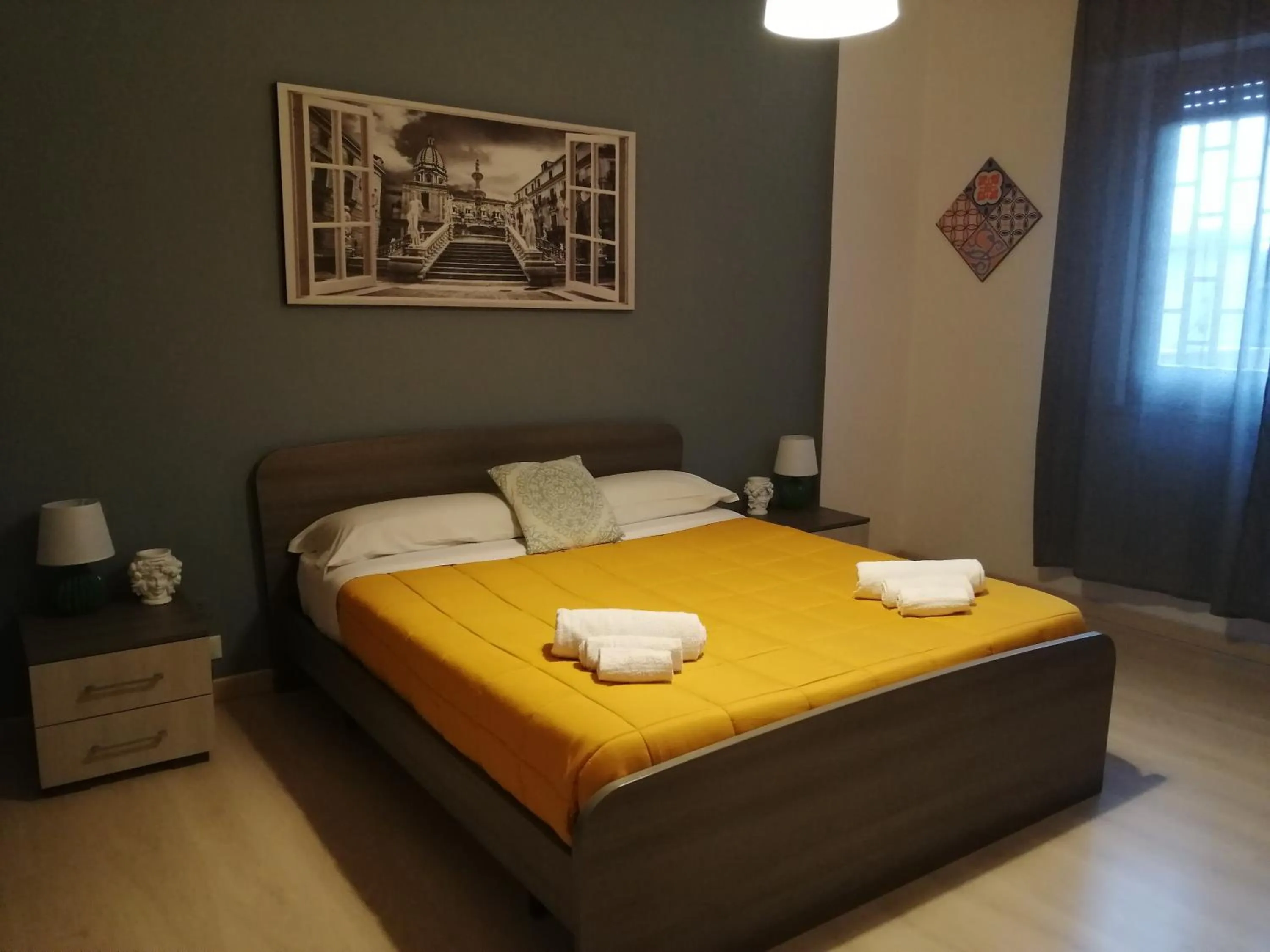 Photo of the whole room, Bed in Dante091