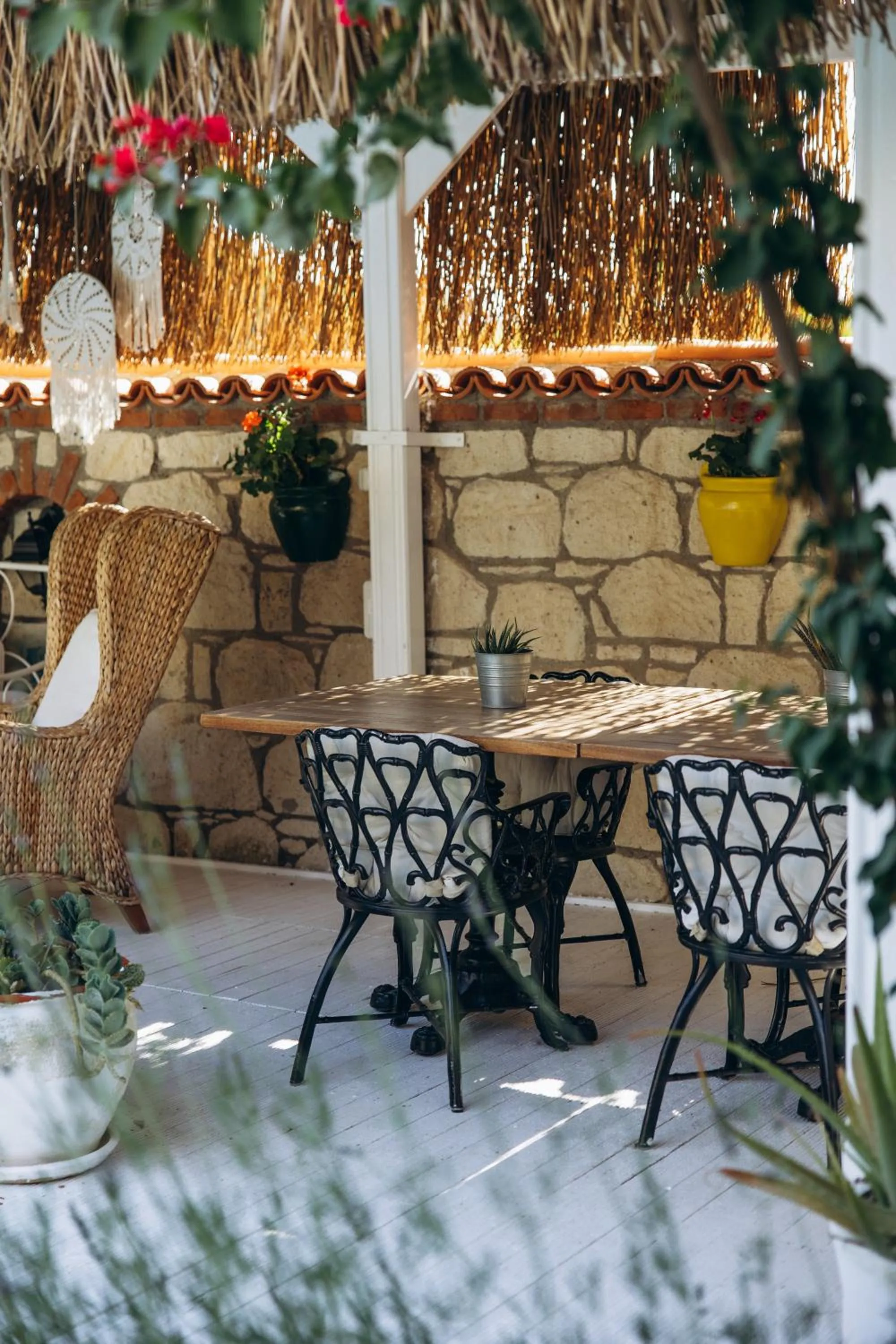 Seating area in Kupina Alaçatı
