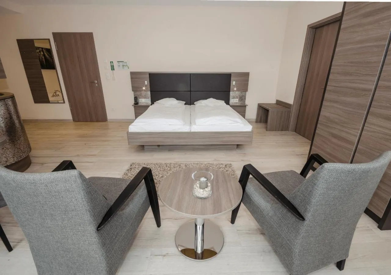 Photo of the whole room, Bed in Hotel Lange