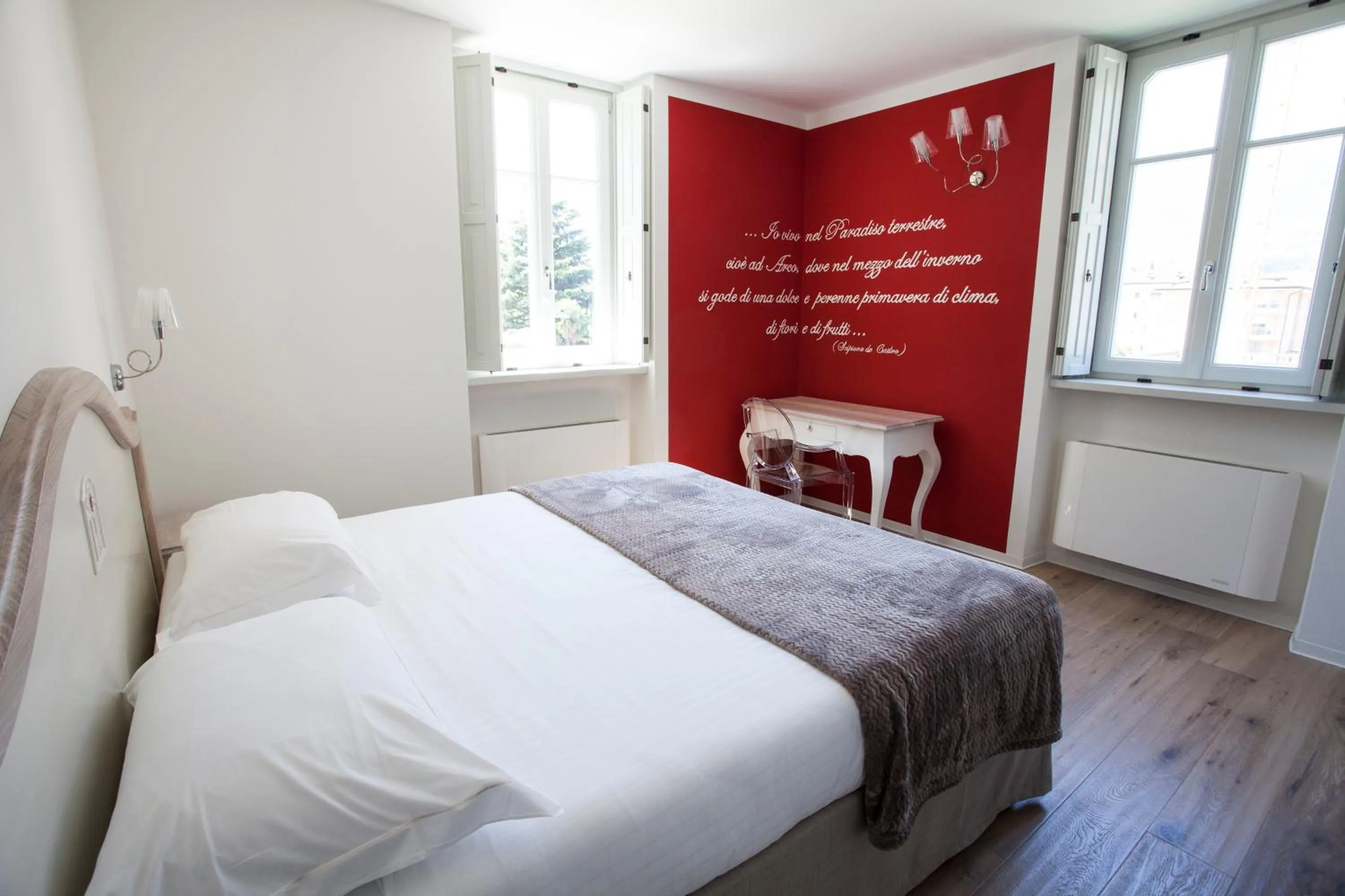 Bedroom, Bed in Villa Italia Luxury Suites and Apartments