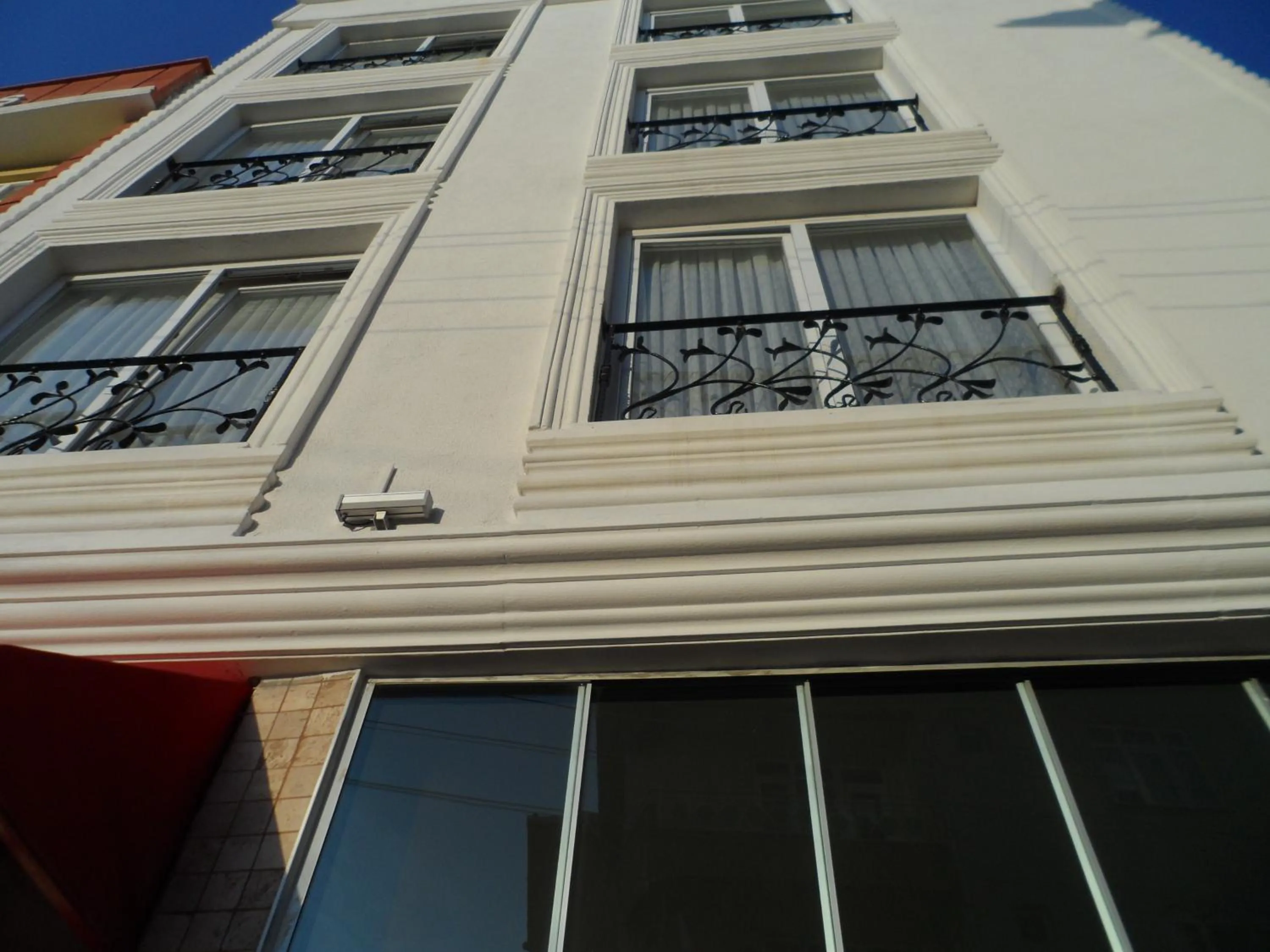 Facade/entrance in Zen Inn Boutique