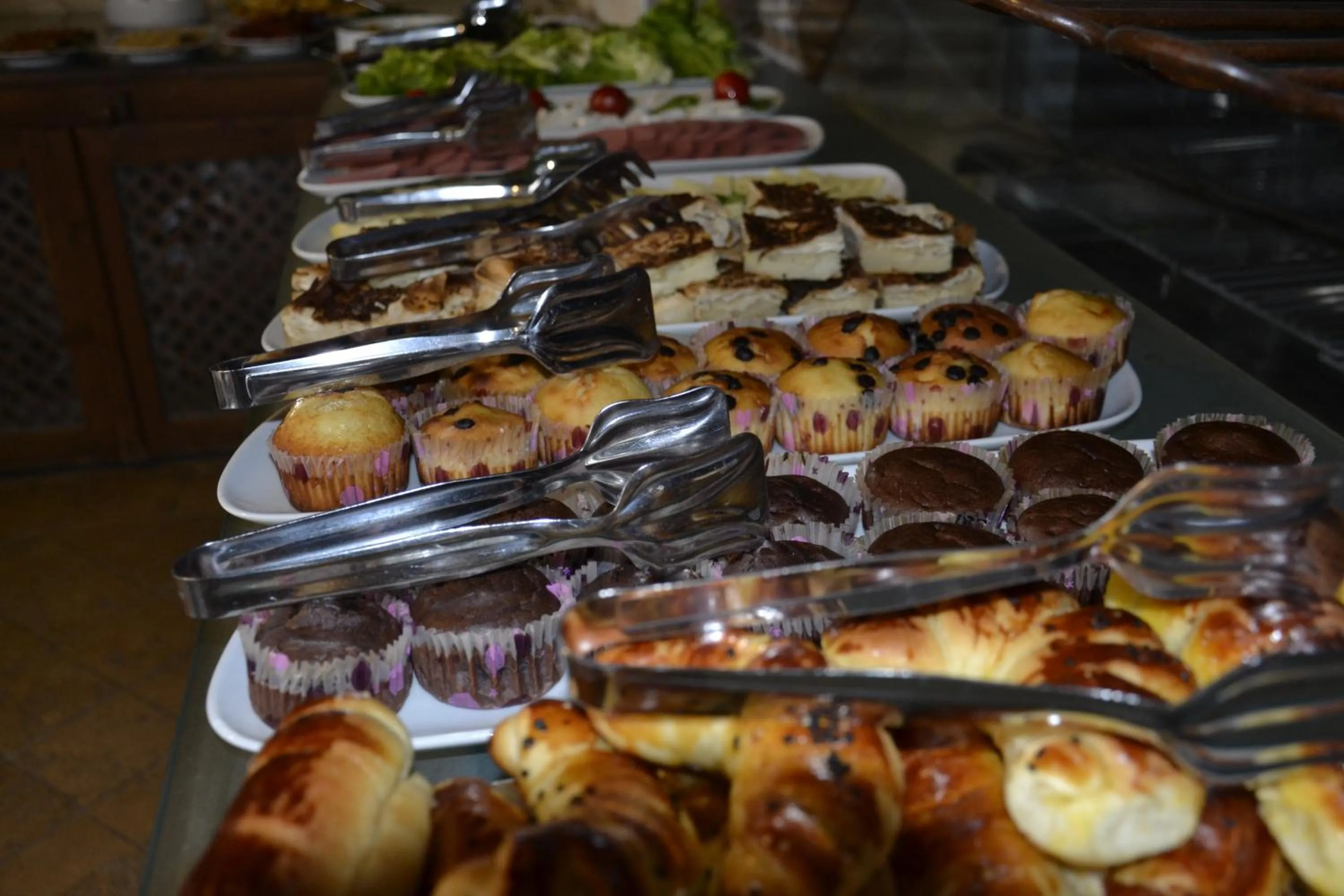 Breakfast in ShoeString Stone House