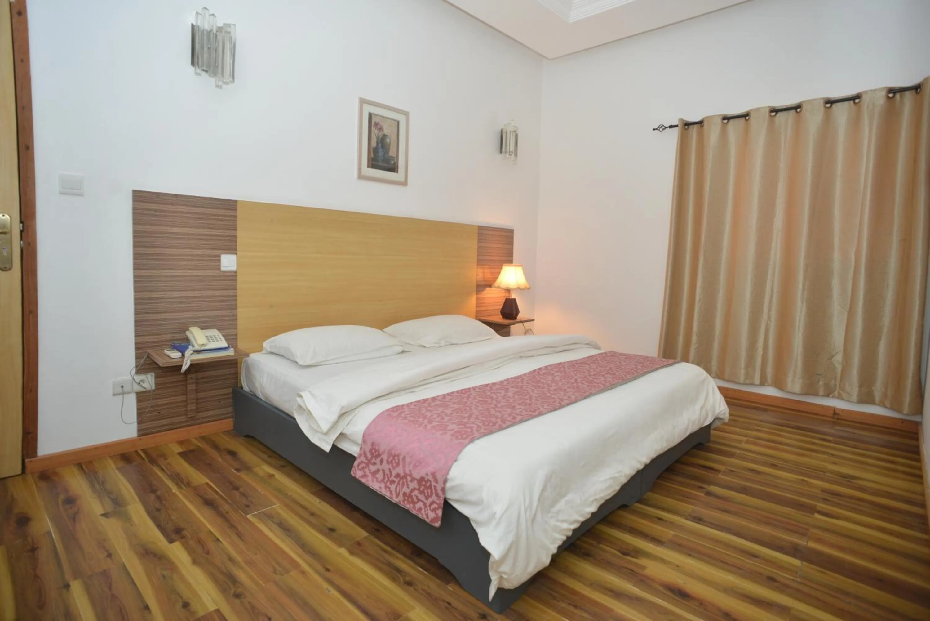 Bedroom in Jess Hotel