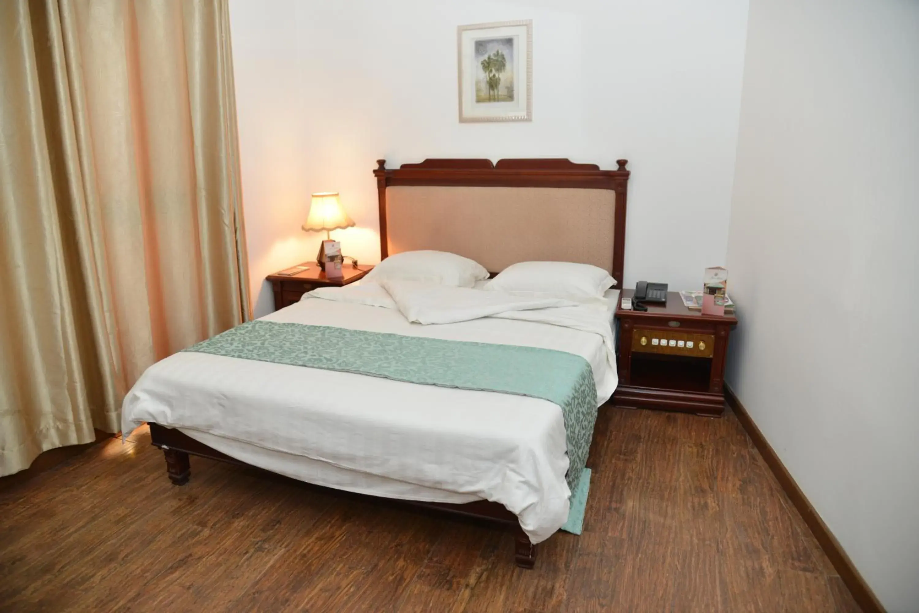 Double Room in Jess Hotel Double Room in Jess Hotel