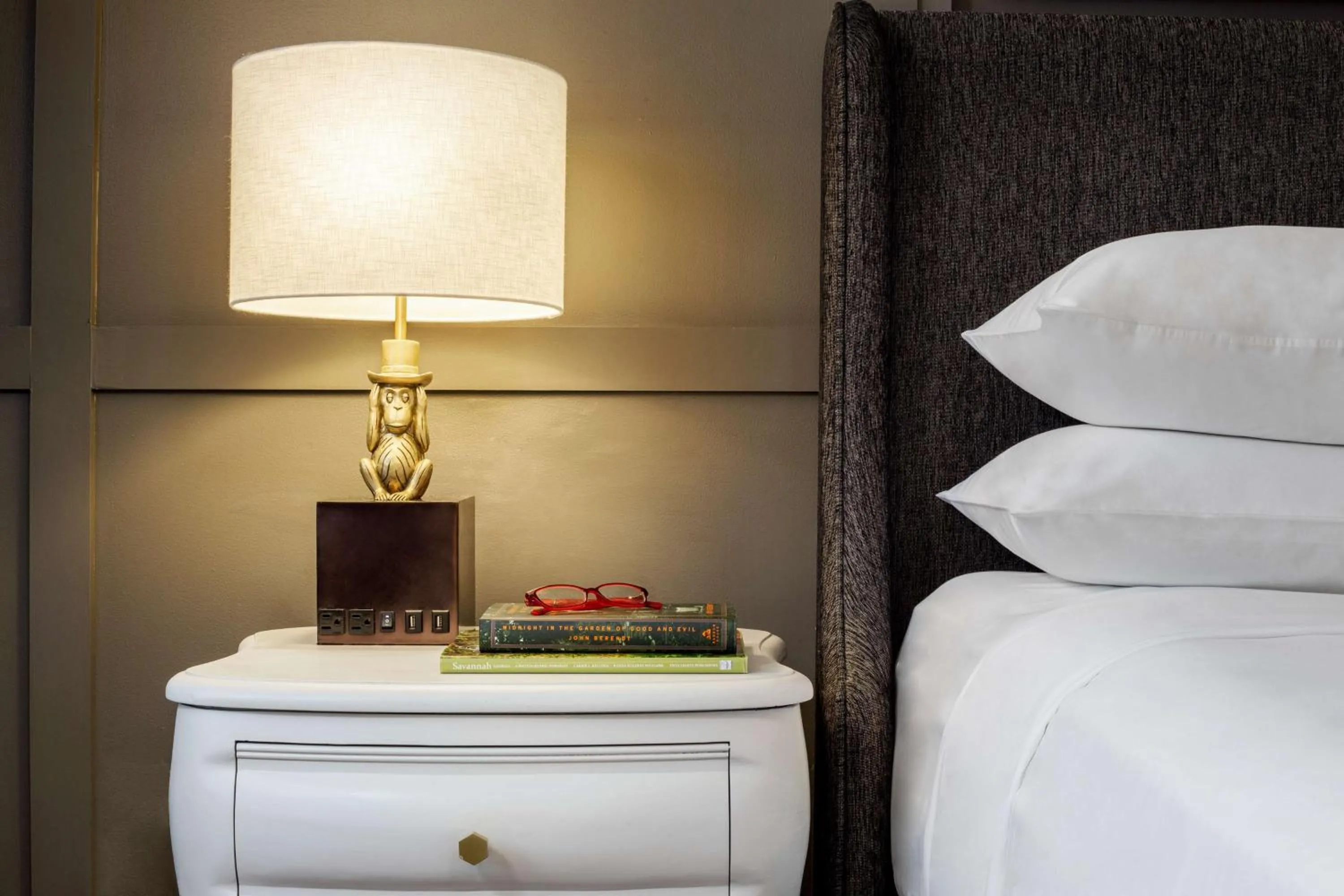 Bedroom, Bed in Andaz Savannah, By Hyatt