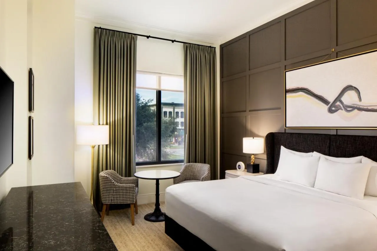 Bedroom, Bed in Andaz Savannah, By Hyatt