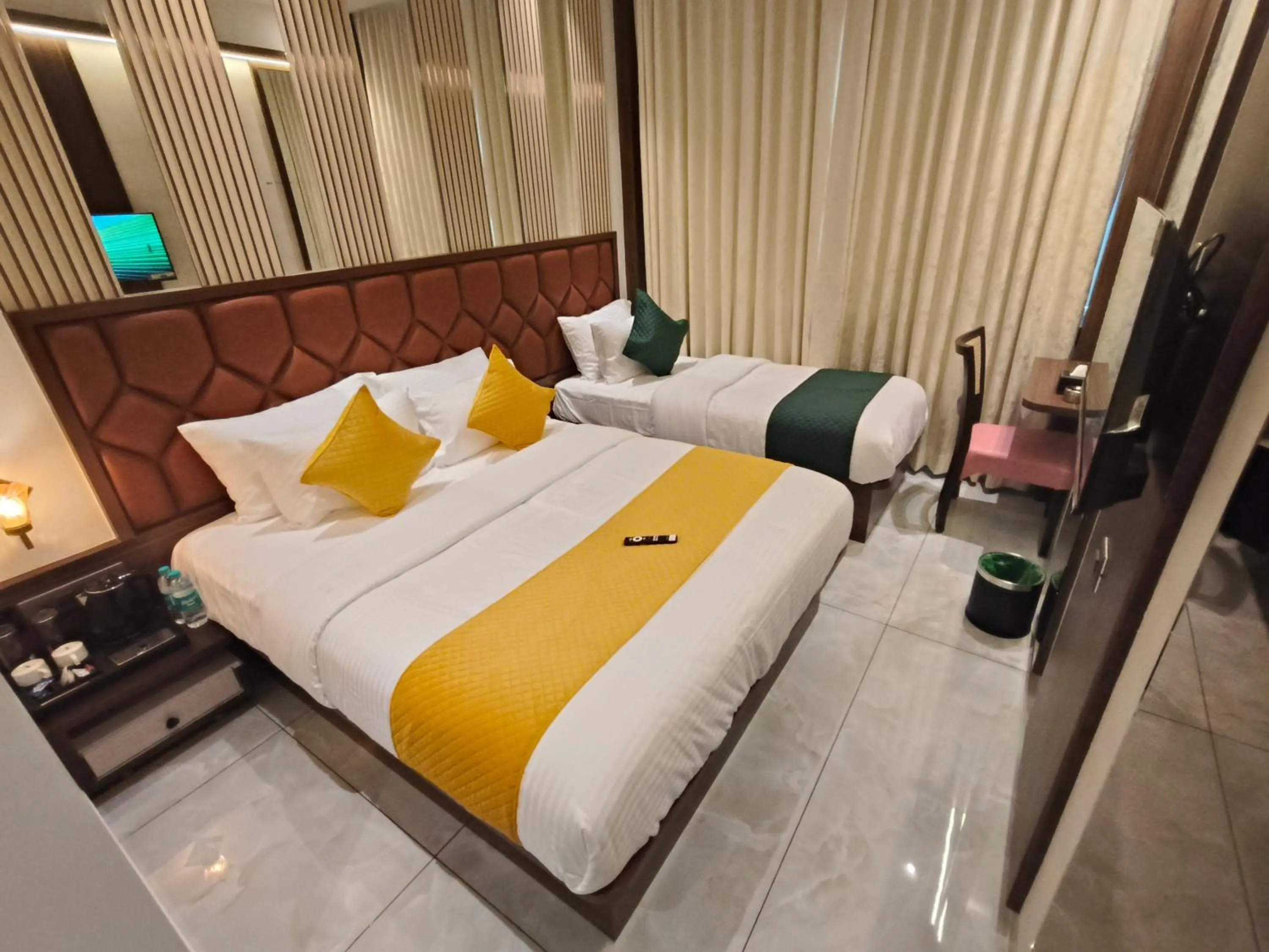 Bed in Hotel Ocean Residency Thane West