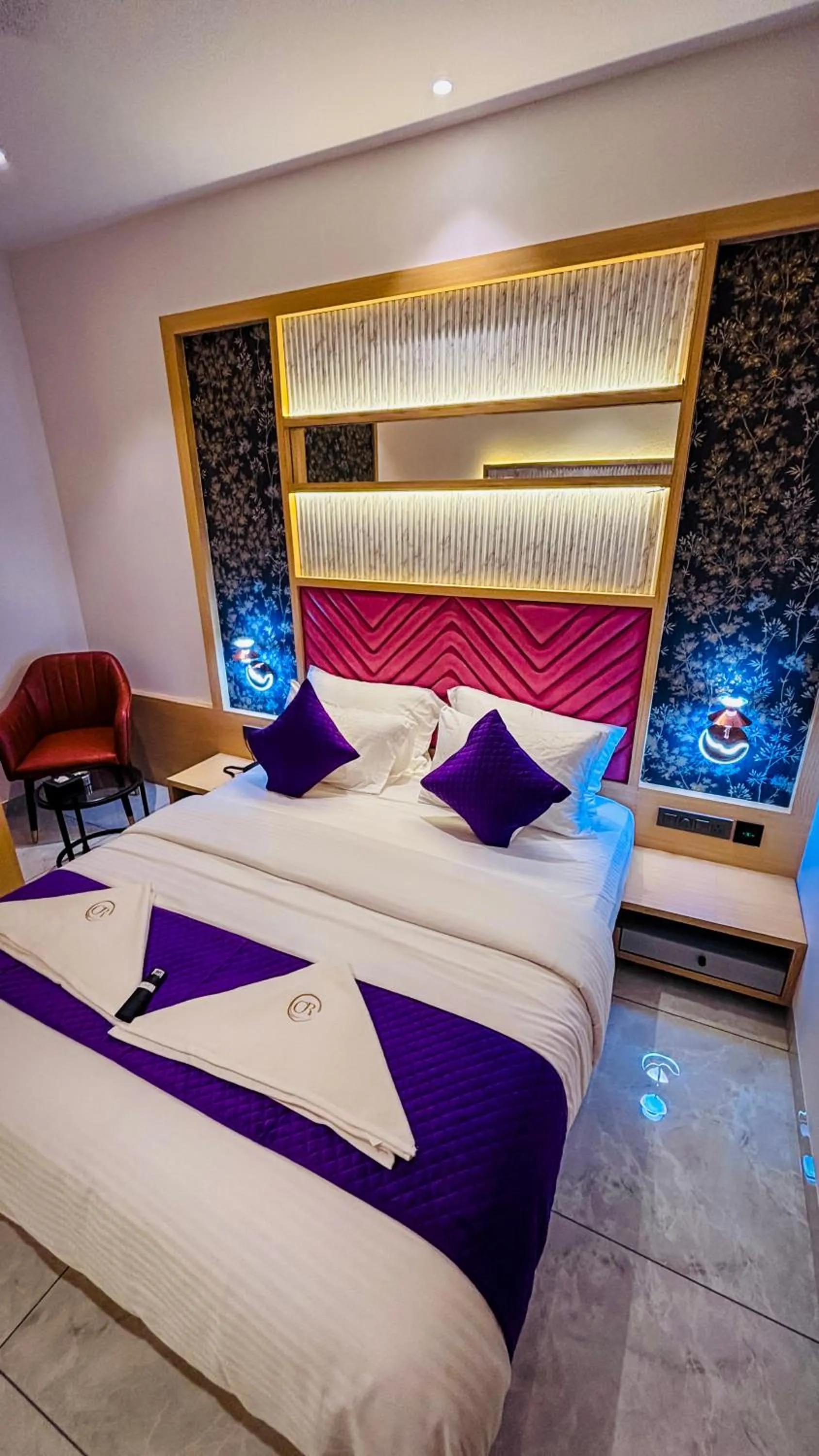 Bed in Hotel Ocean Residency Thane West