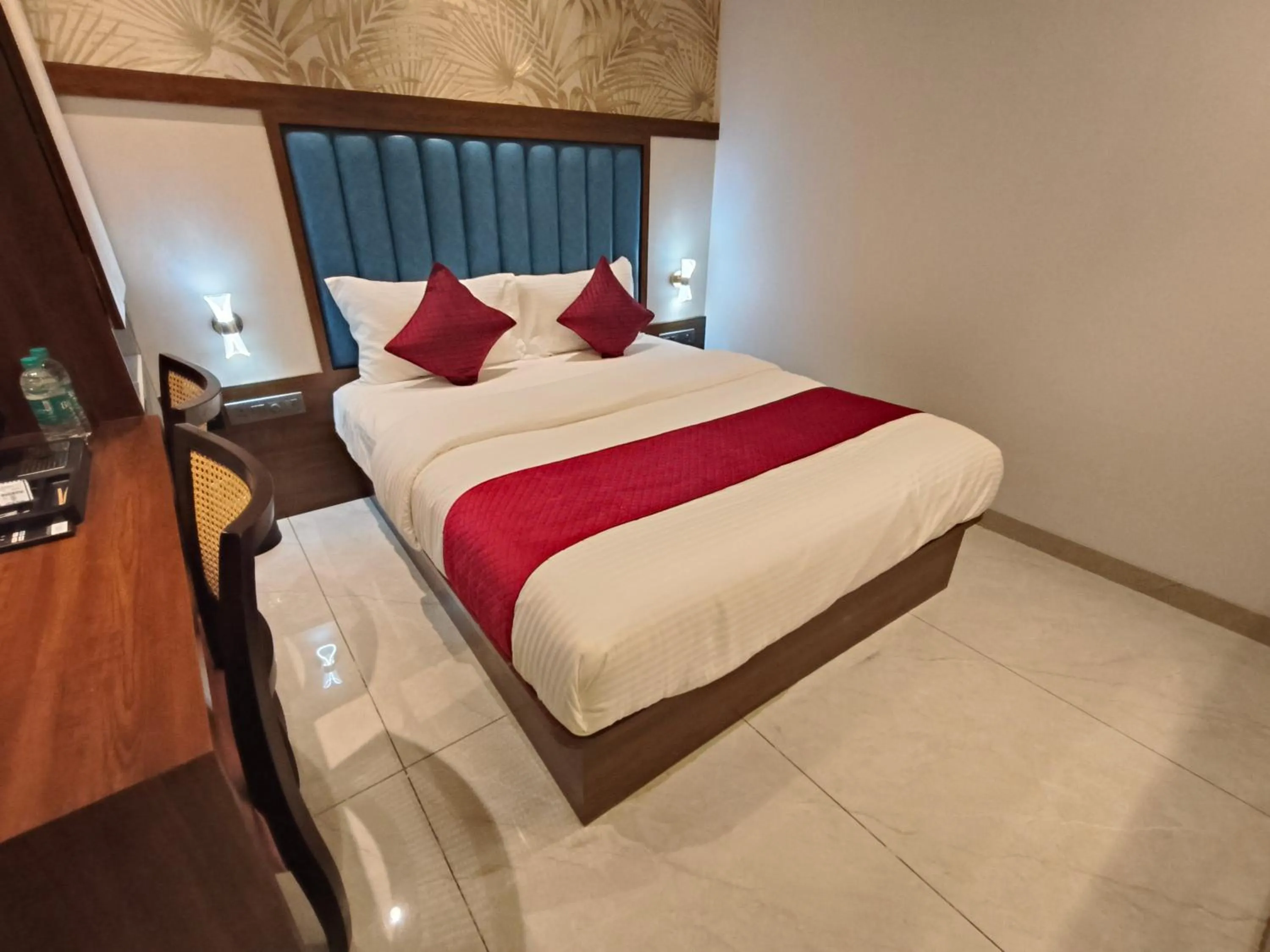 Bed in Hotel Ocean Residency Thane West