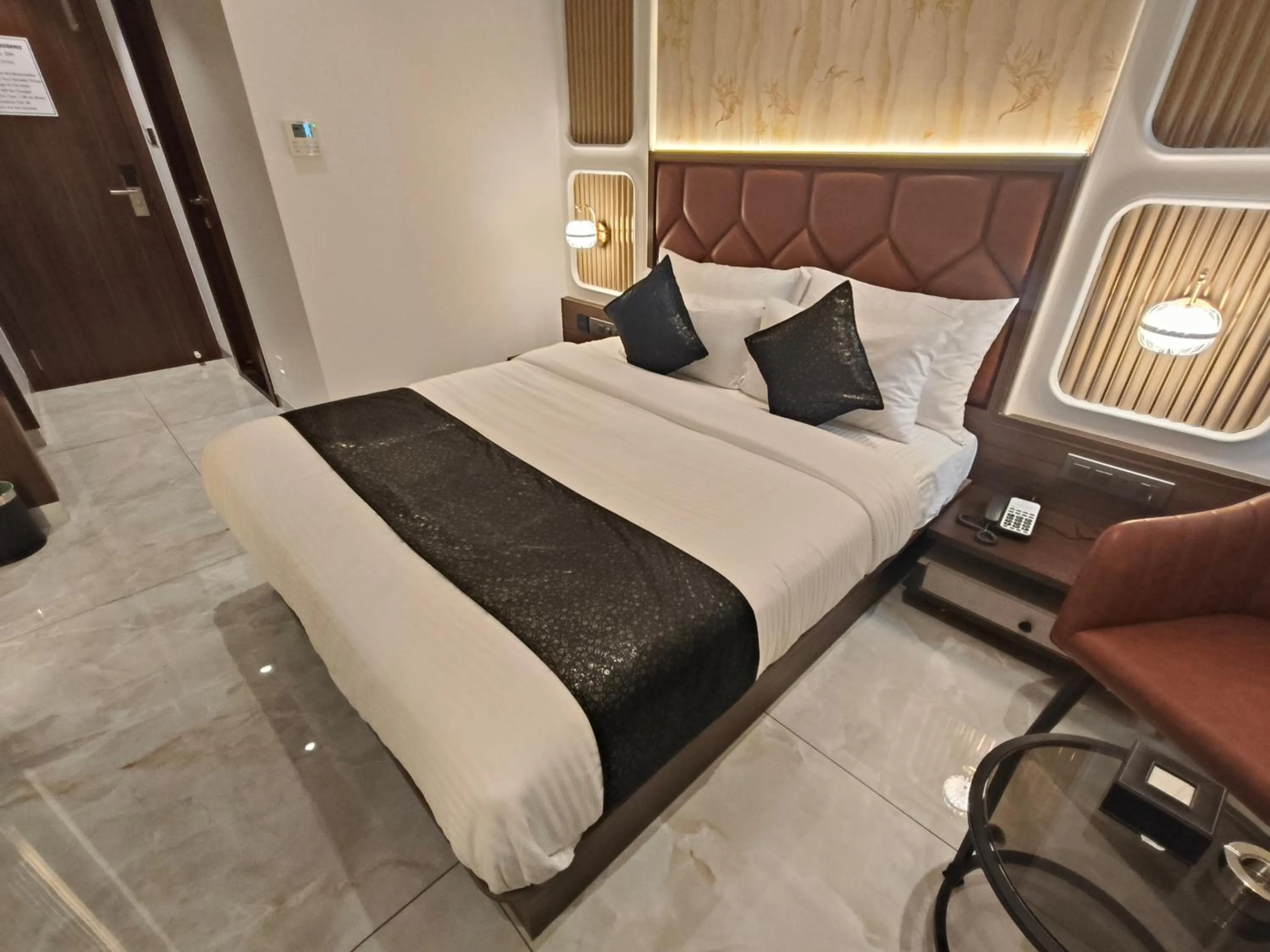 Bed in Hotel Ocean Residency Thane West
