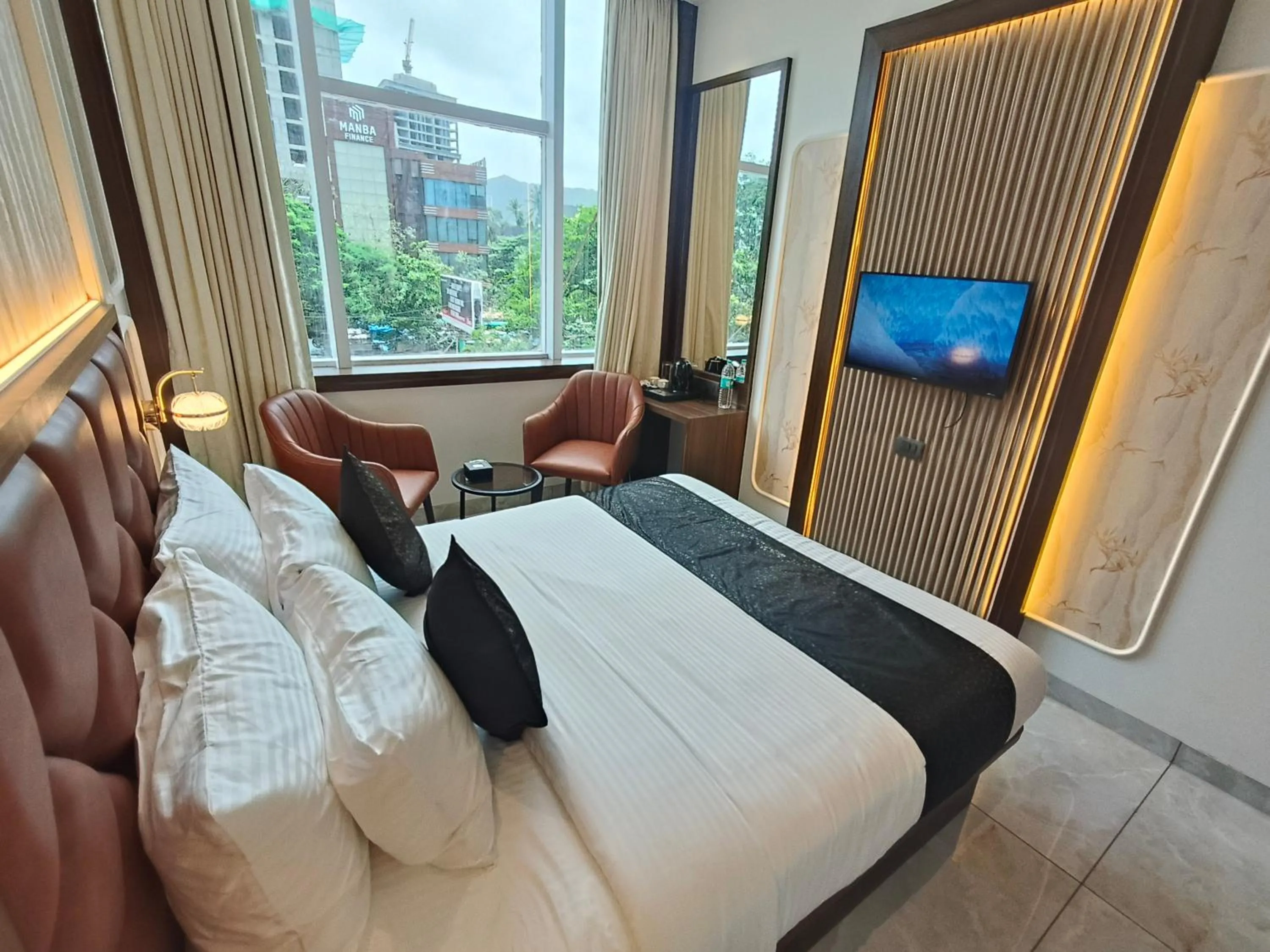 Bed in Hotel Ocean Residency Thane West