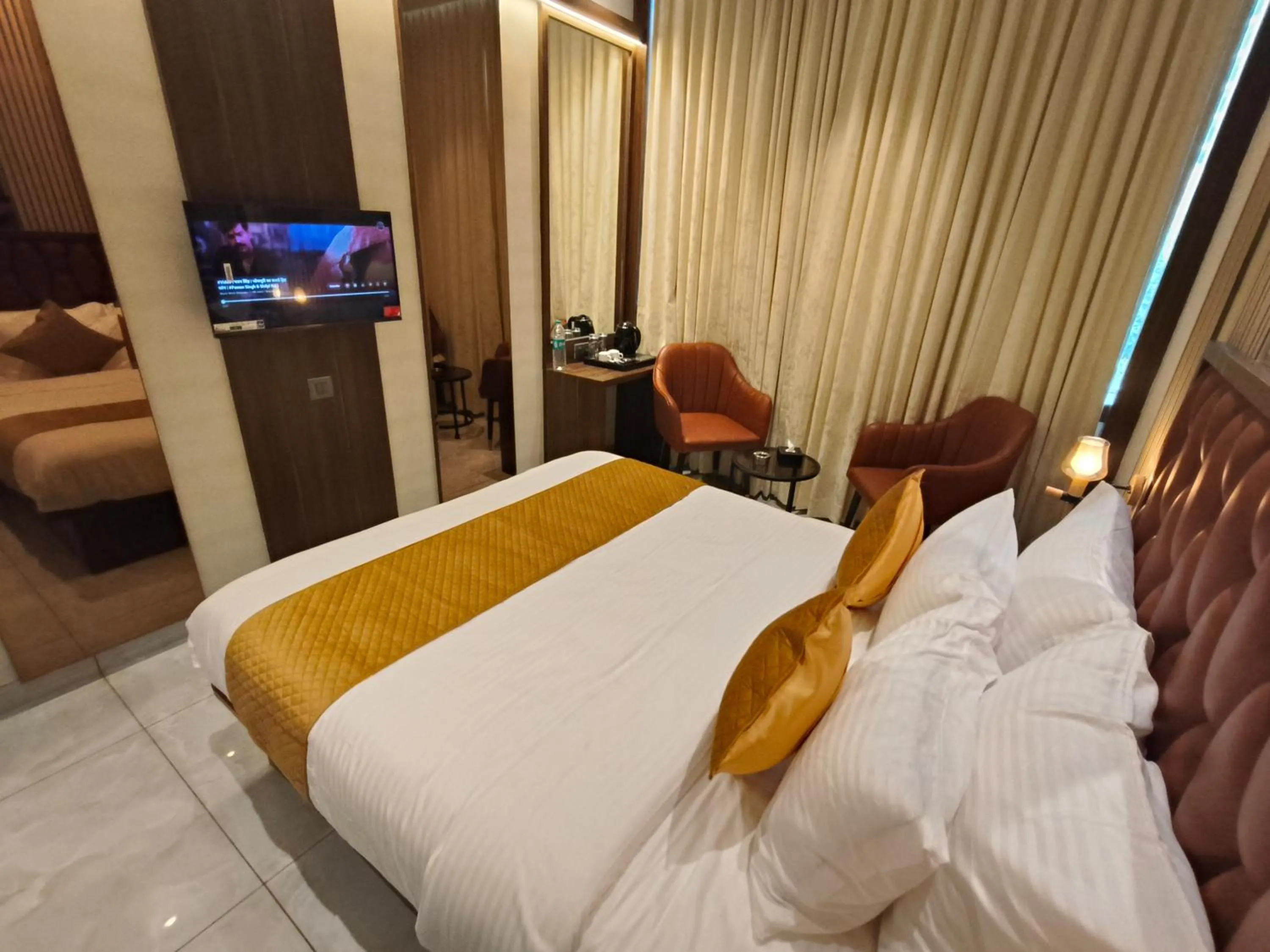 Bed in Hotel Ocean Residency Thane West