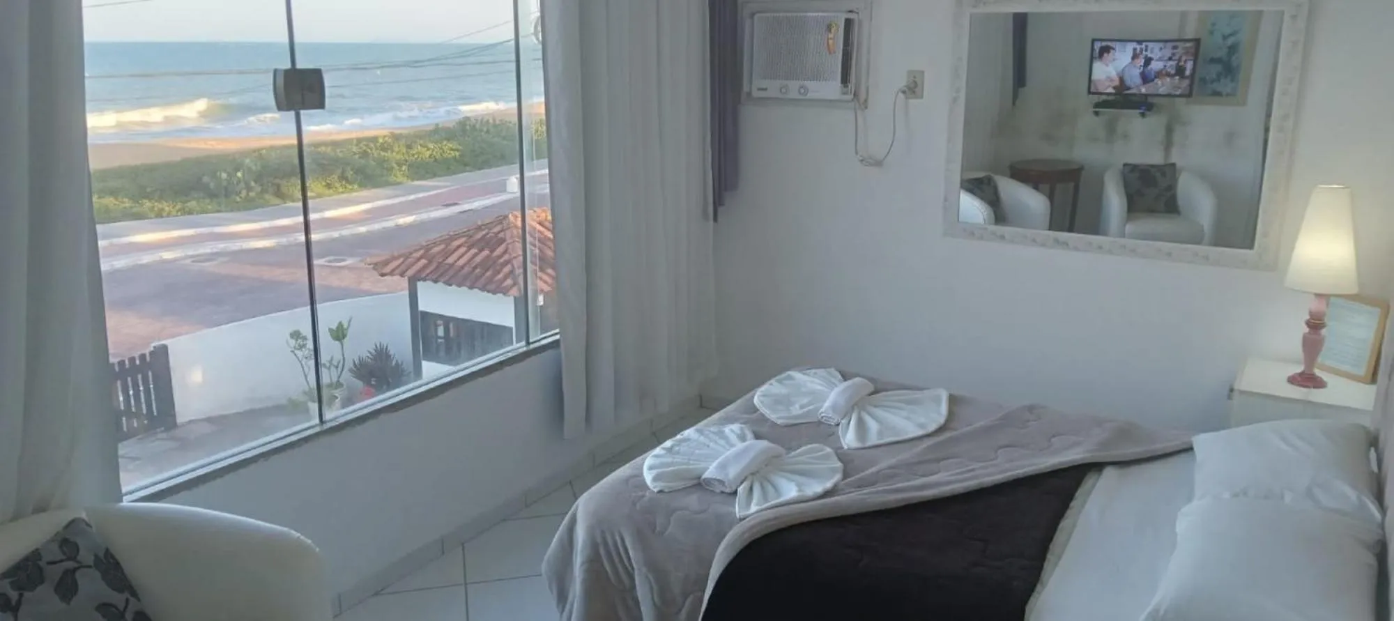 Photo of the whole room in Atlântico Hotel