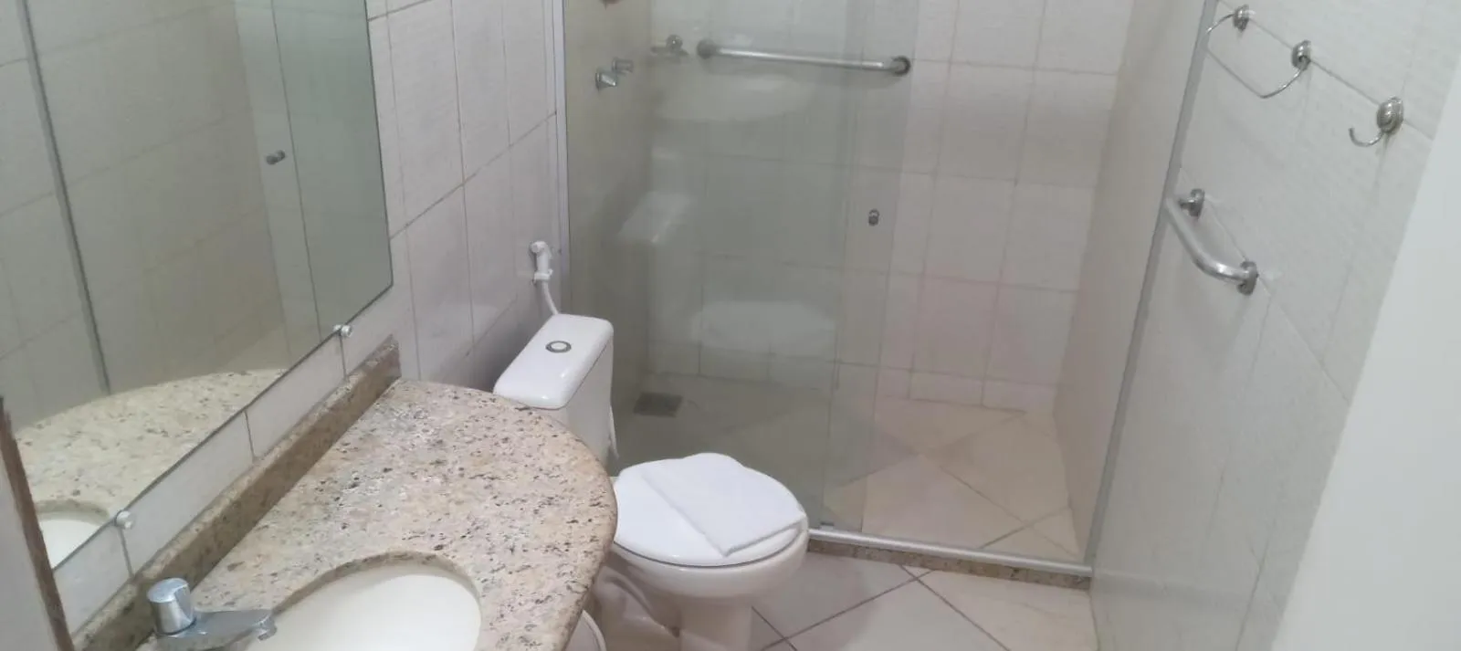 Photo of the whole room in Atlântico Hotel