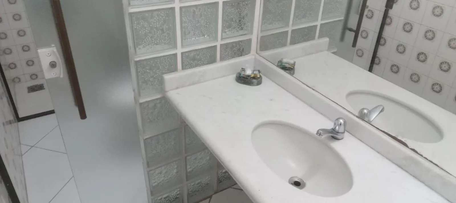 Photo of the whole room in Atlântico Hotel