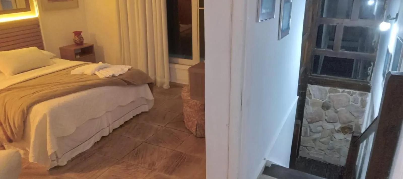 Photo of the whole room, Bed in Atlântico Hotel