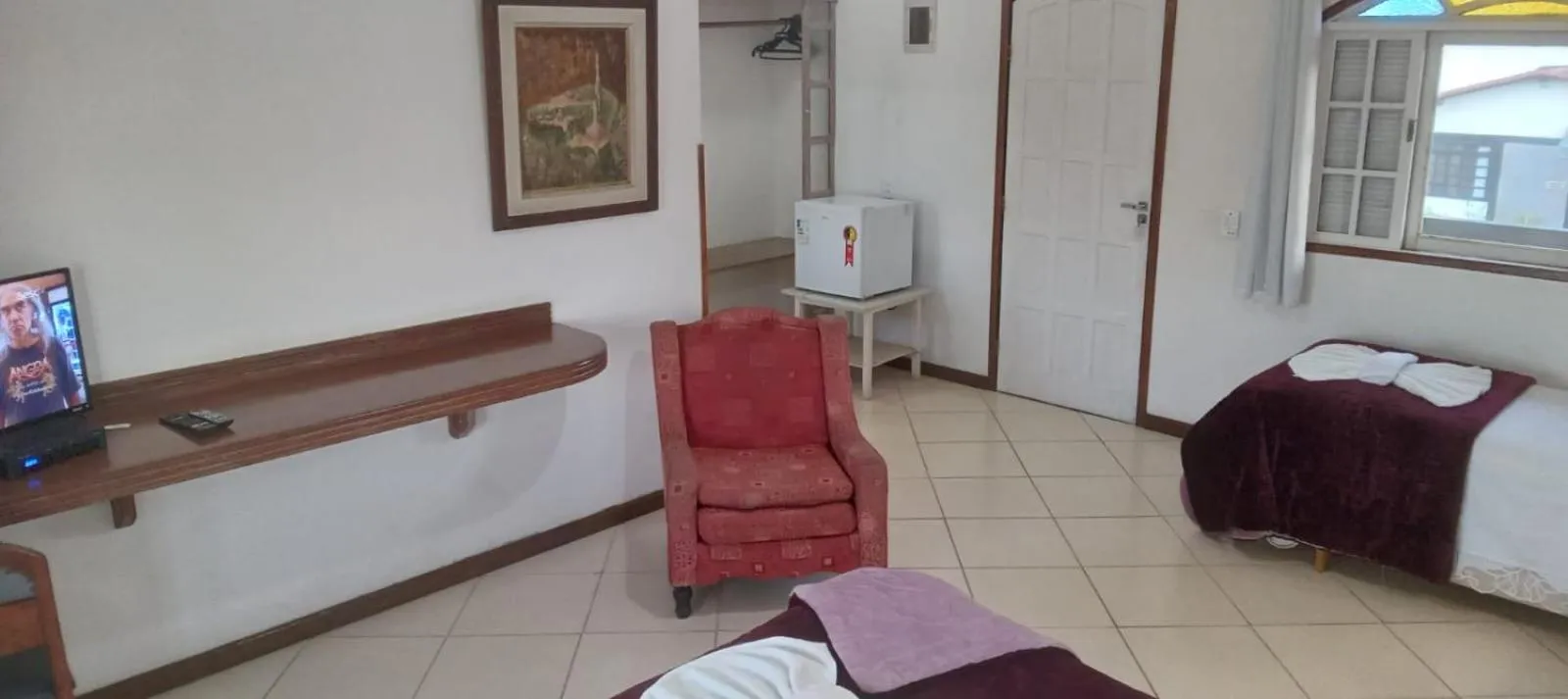 Photo of the whole room, Bed in Atlântico Hotel