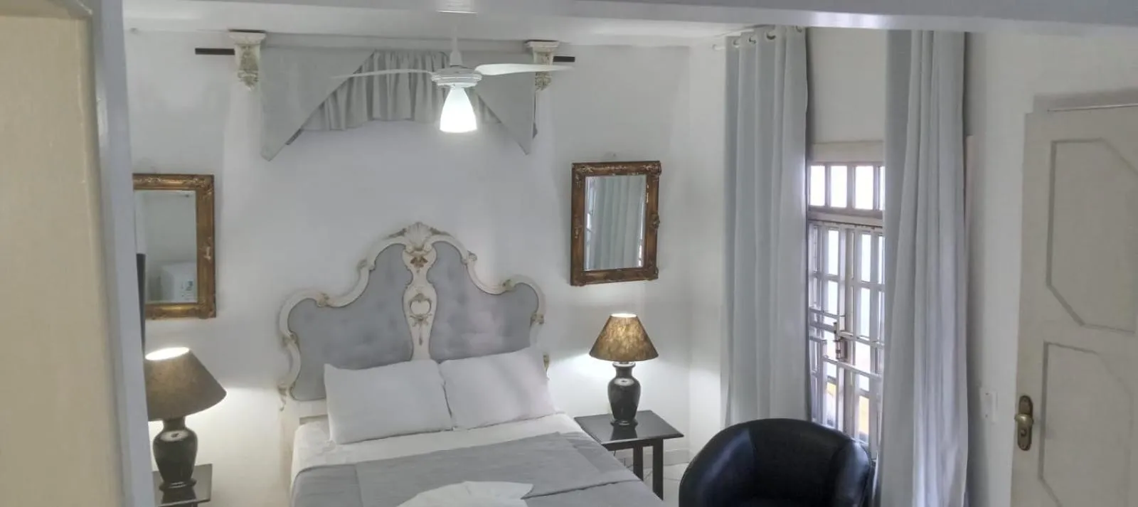 Photo of the whole room, Bed in Atlântico Hotel