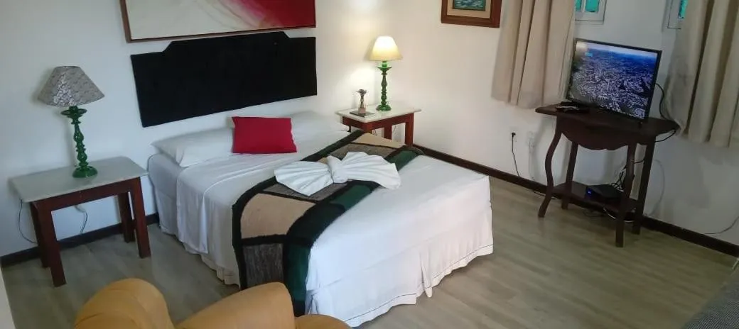 Photo of the whole room, Bed in Atlântico Hotel