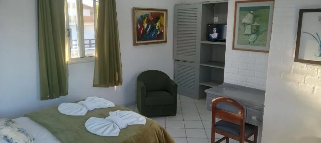 Photo of the whole room, Bed in Atlântico Hotel