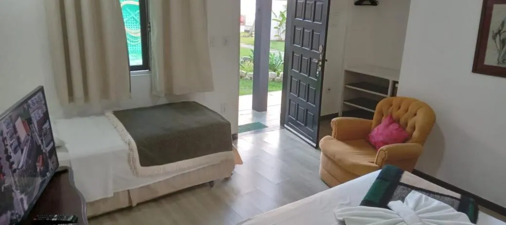 Photo of the whole room, Bed in Atlântico Hotel