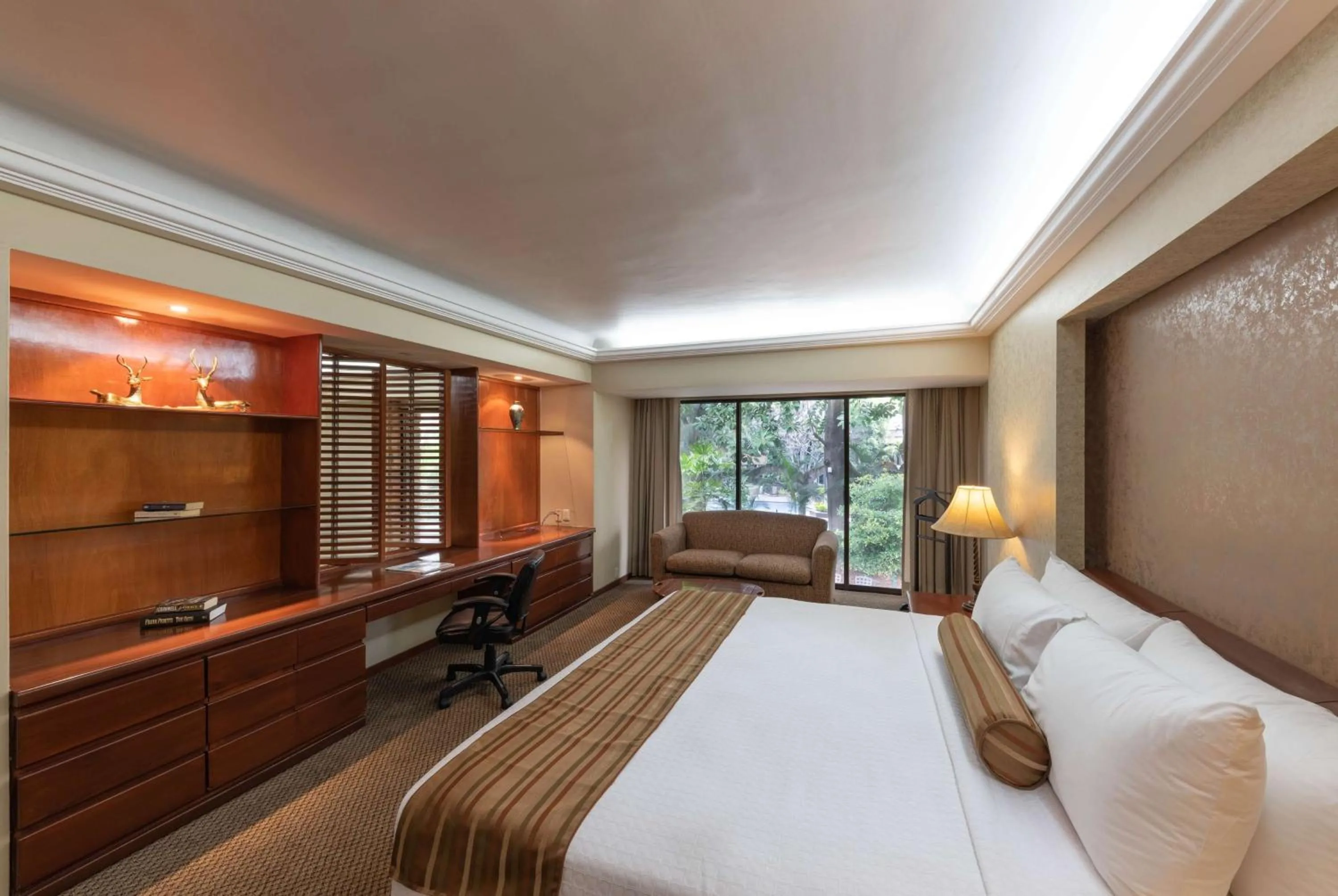 Photo of the whole room, Bed in Wyndham Garden Guadalajara Expo Plaza del Sol