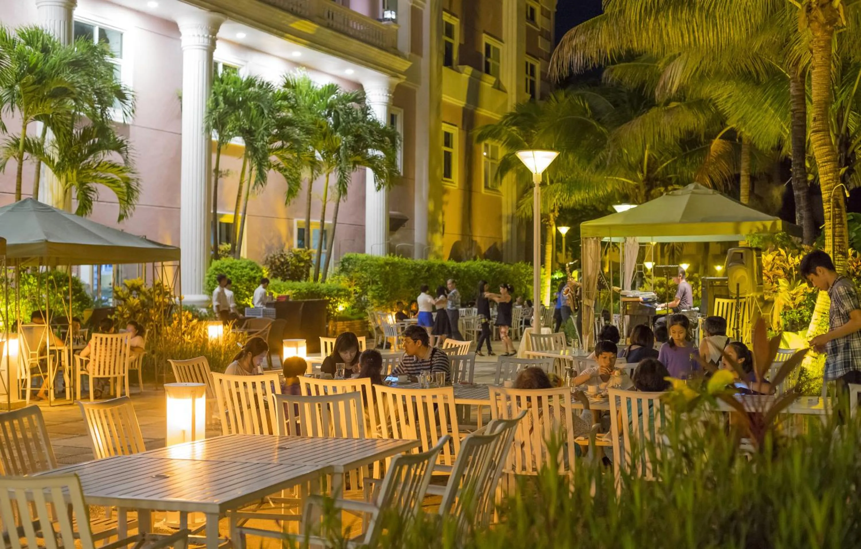 Decorative detail in Le Beau Max Resort